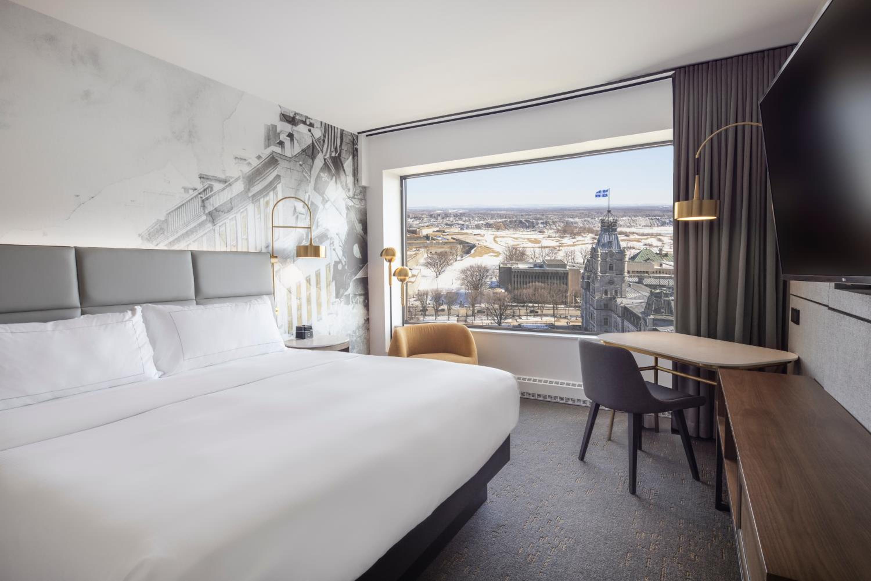 Executive King Room with Parliament View and Lounge Access - Photo 1