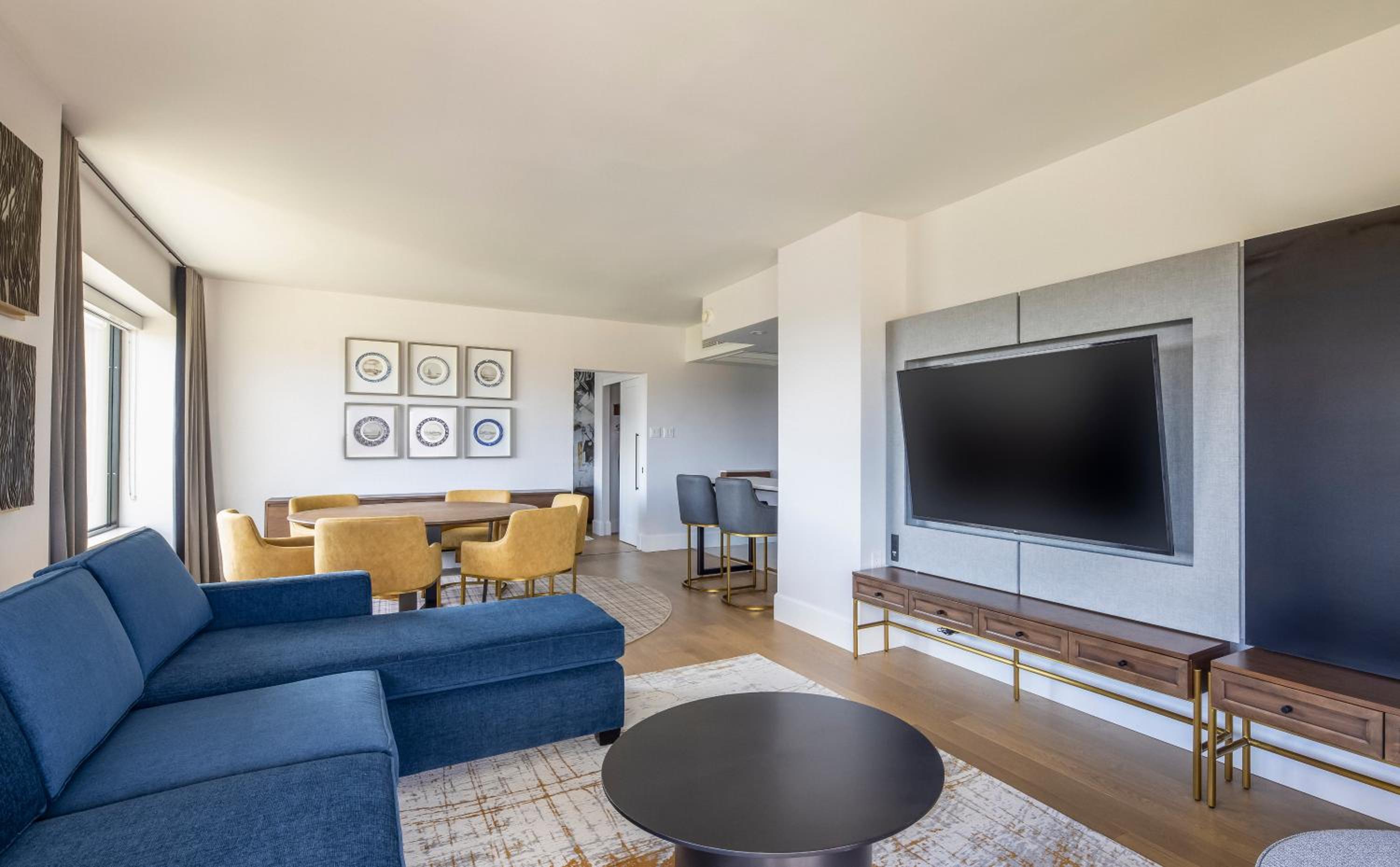 Premium Suite River View