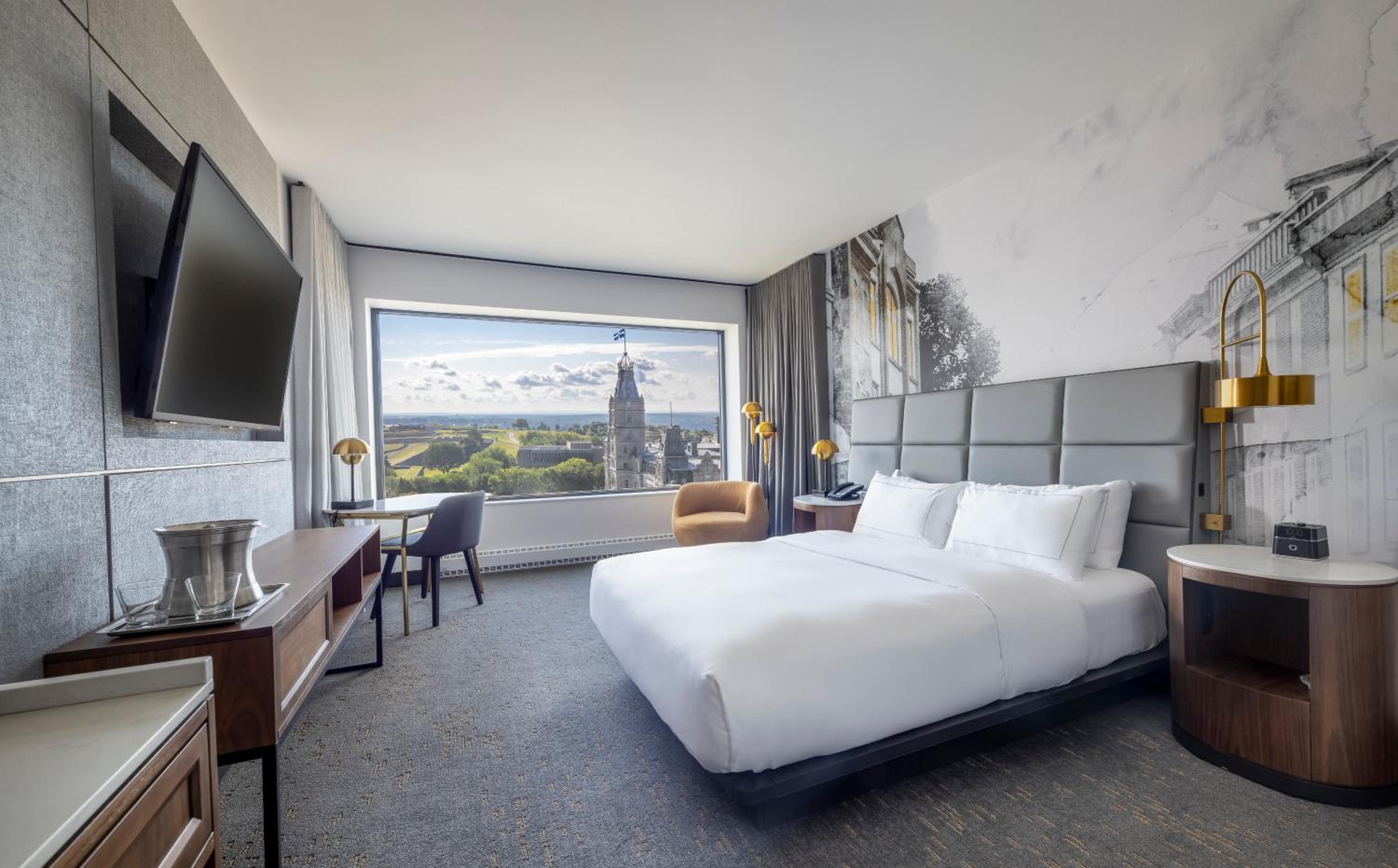 Executive King Room with Parliament View and Lounge Access - Photo 6
