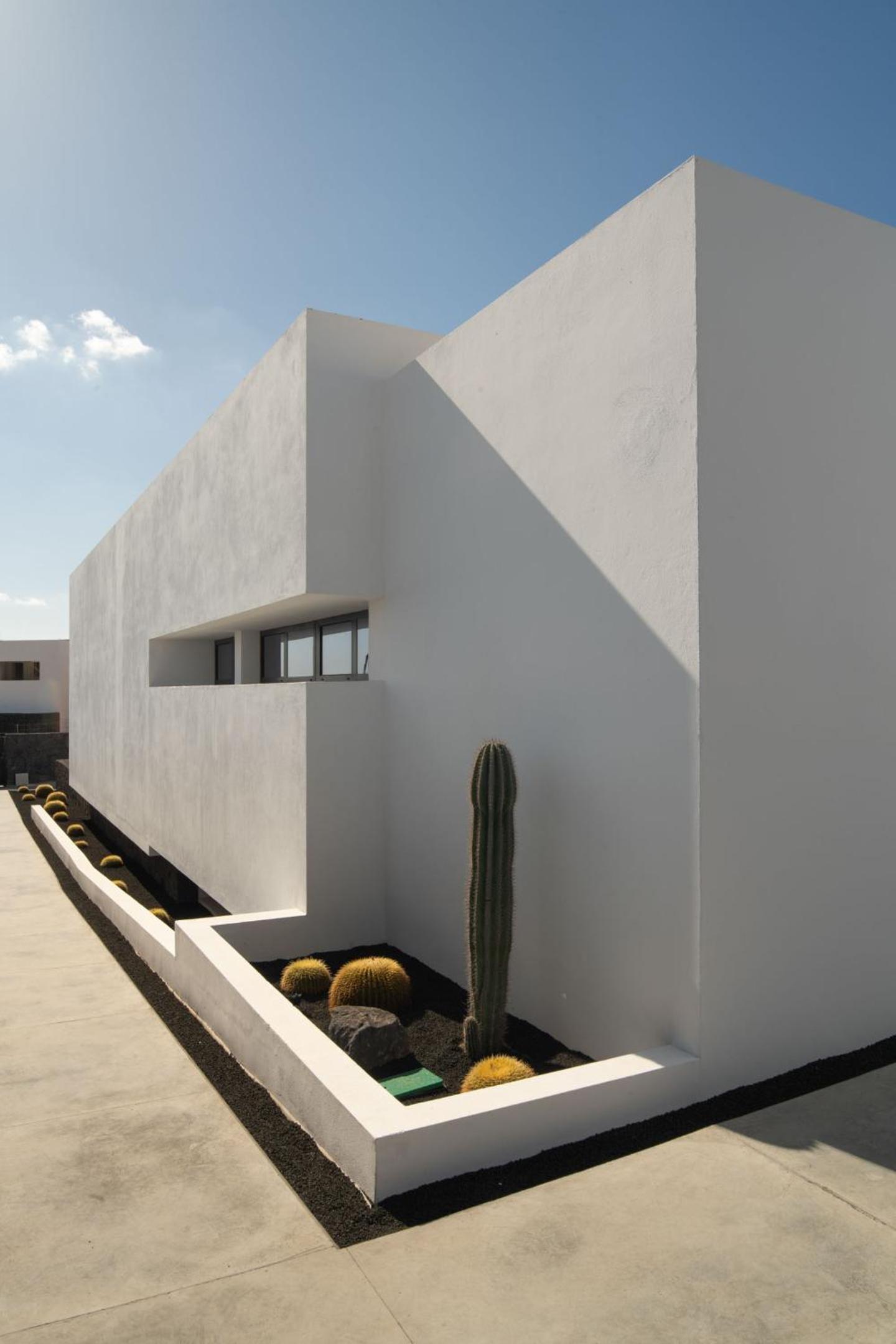 Villa photo 2