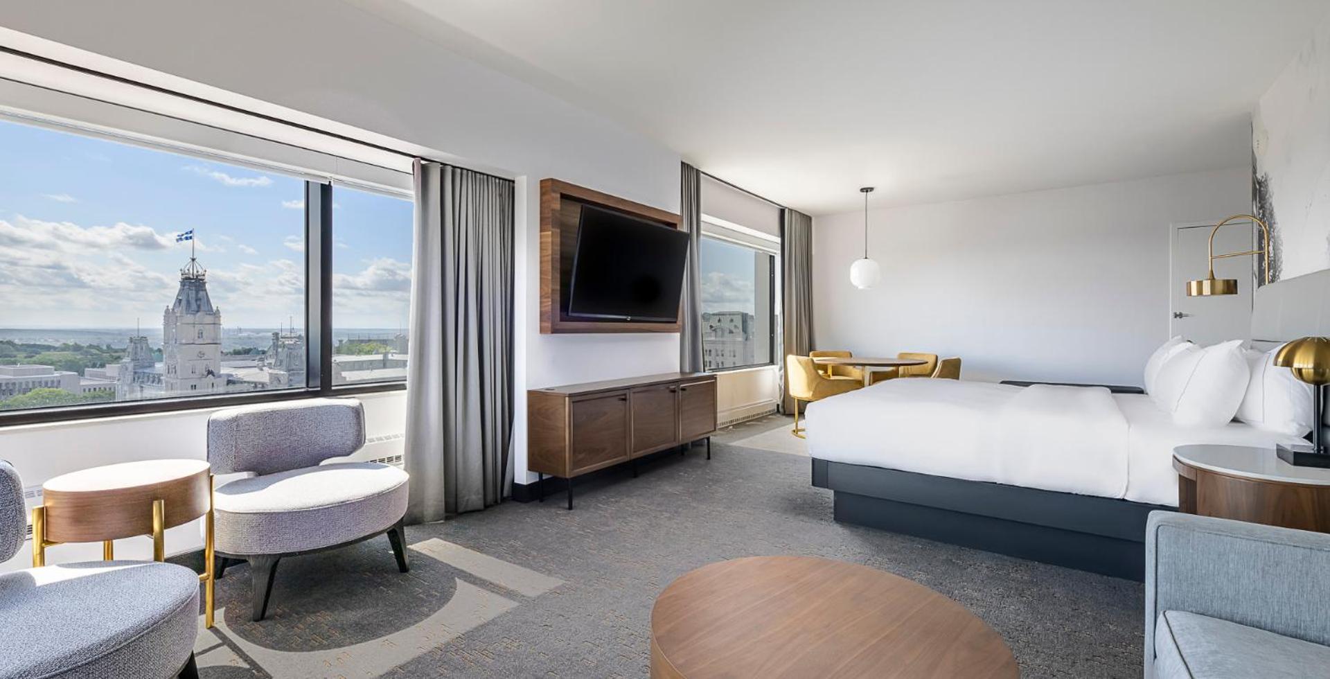 Studio Suite River View