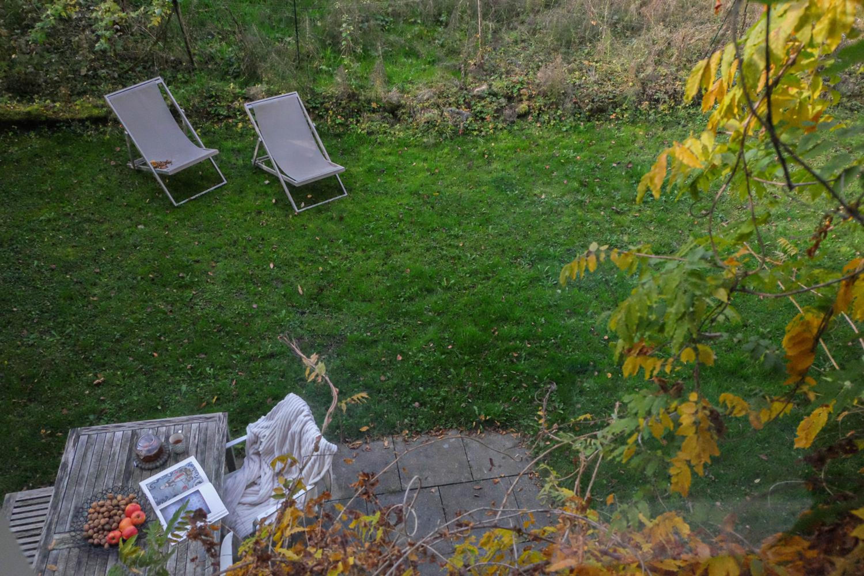 Three-Bedroom Apartment with Terrace - Photo 29