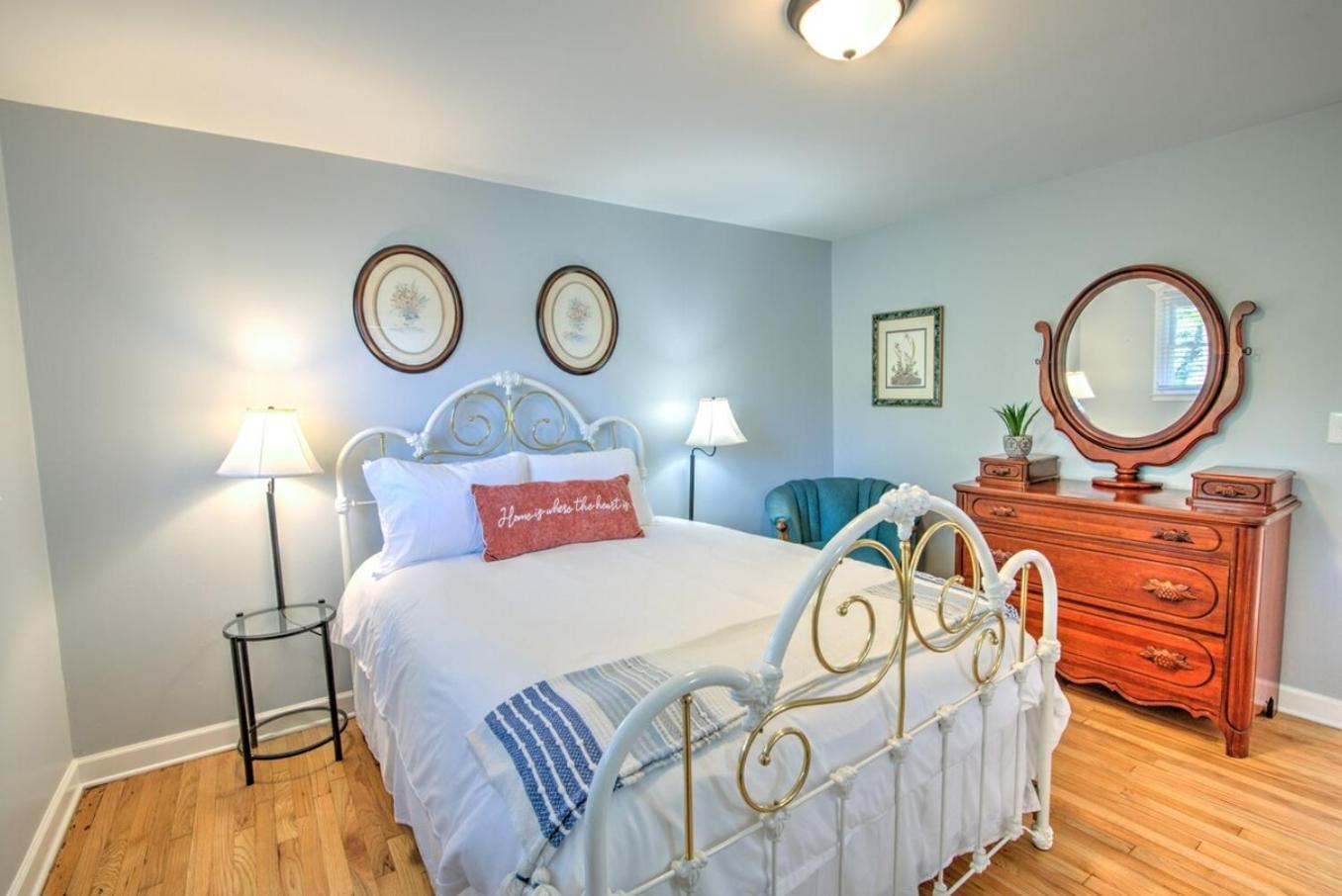 Three-Bedroom House photo 1