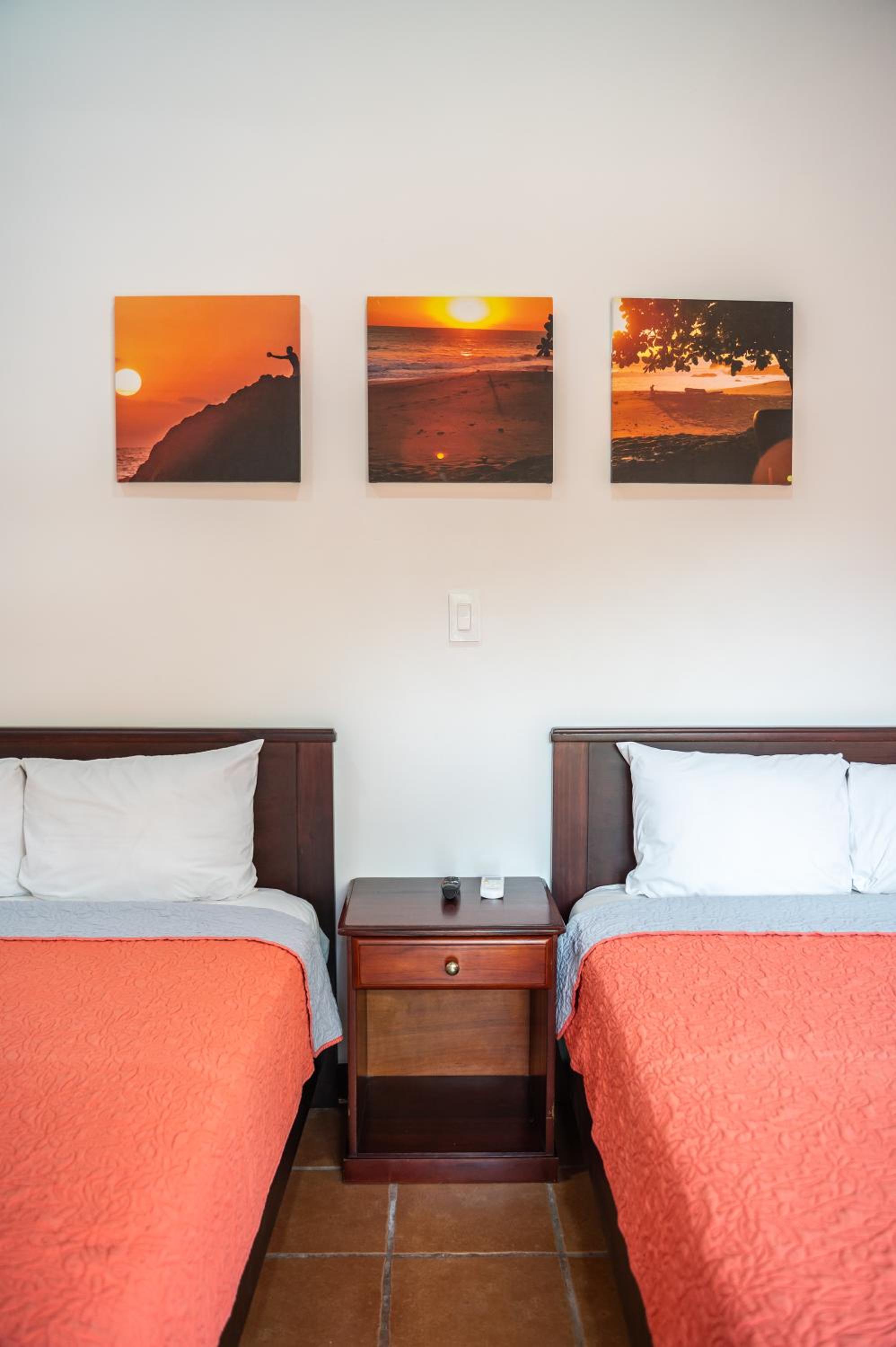 Standard Double Room with Two Double Beds - Photo 3