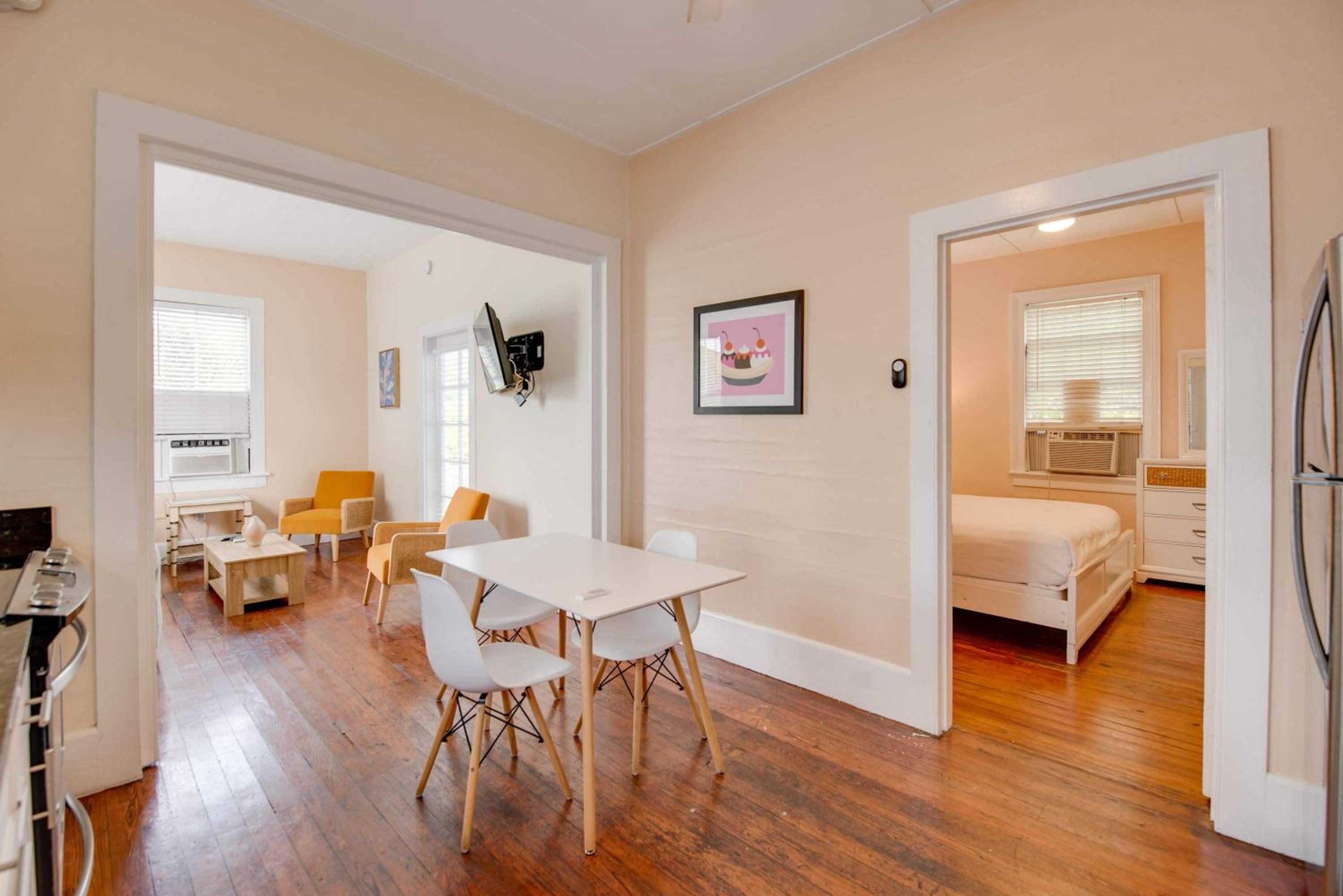 Apartment - Photo 1