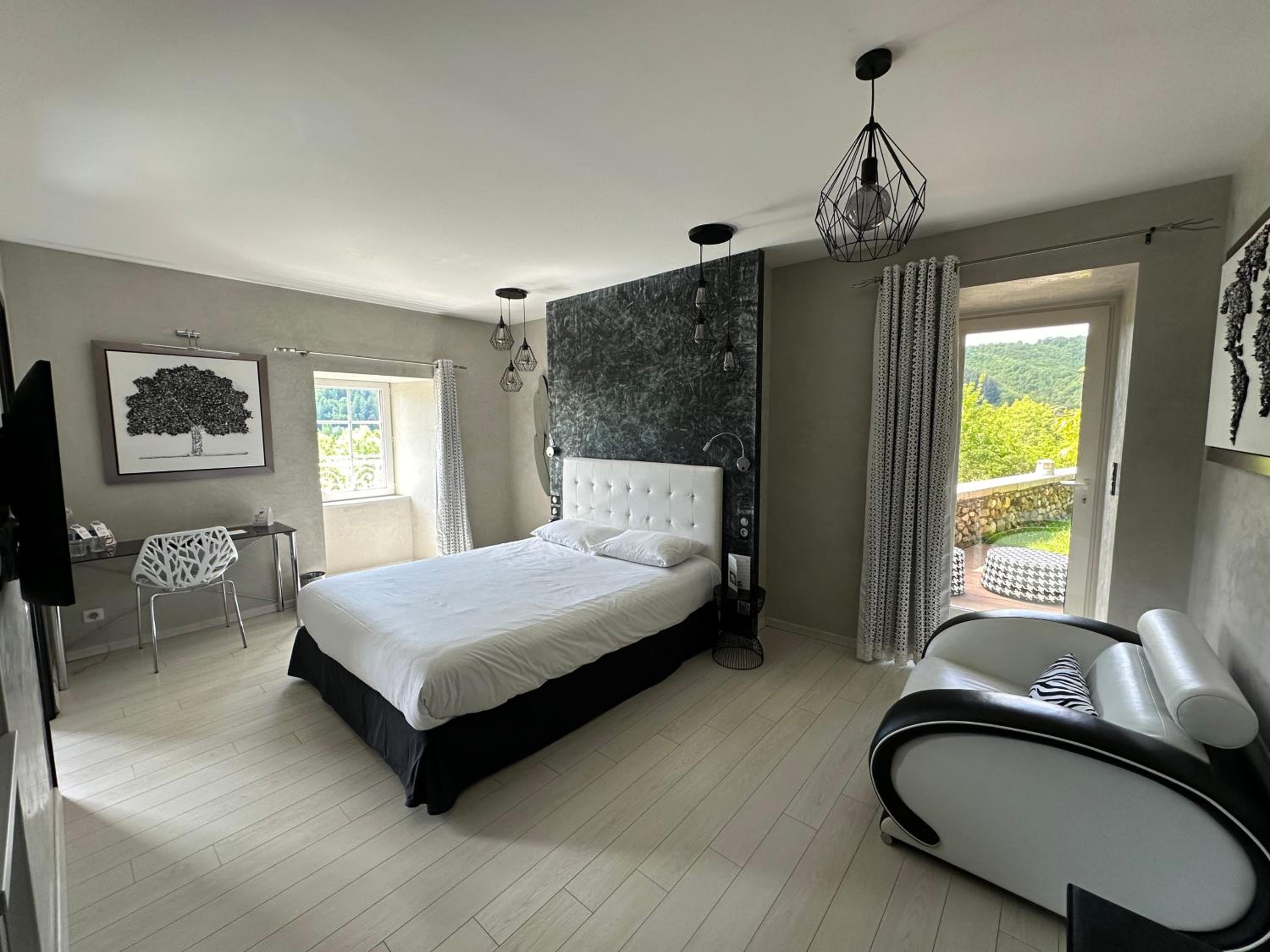 Prestige Double Room - Photo 1