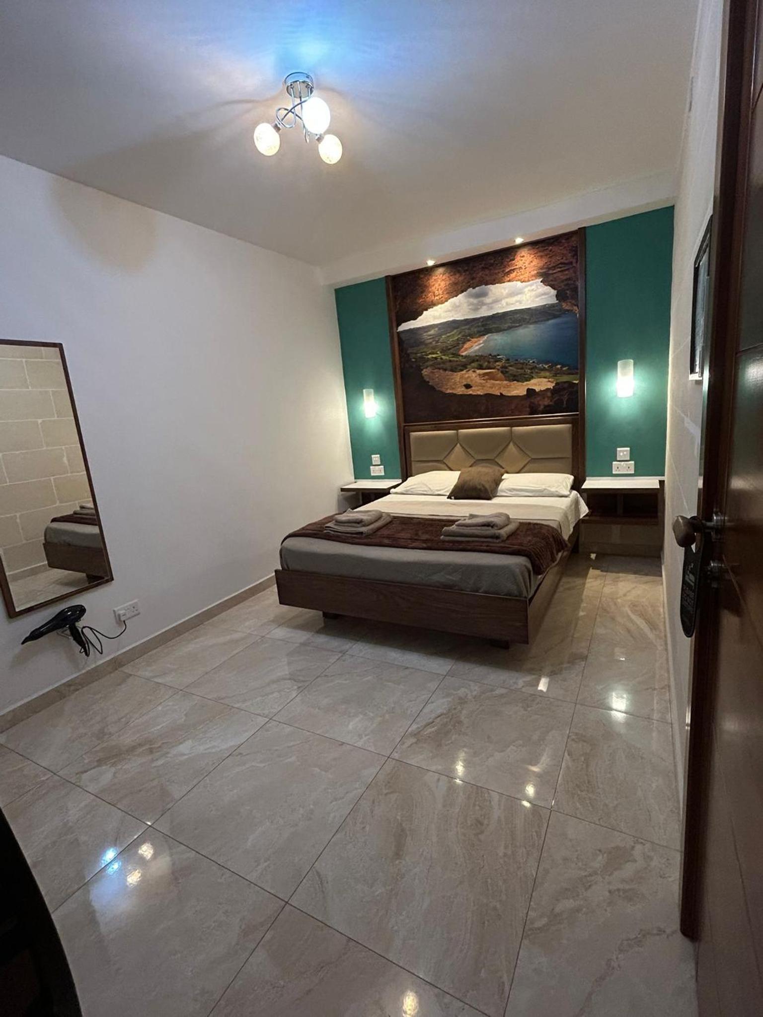 Double Room - Photo 1