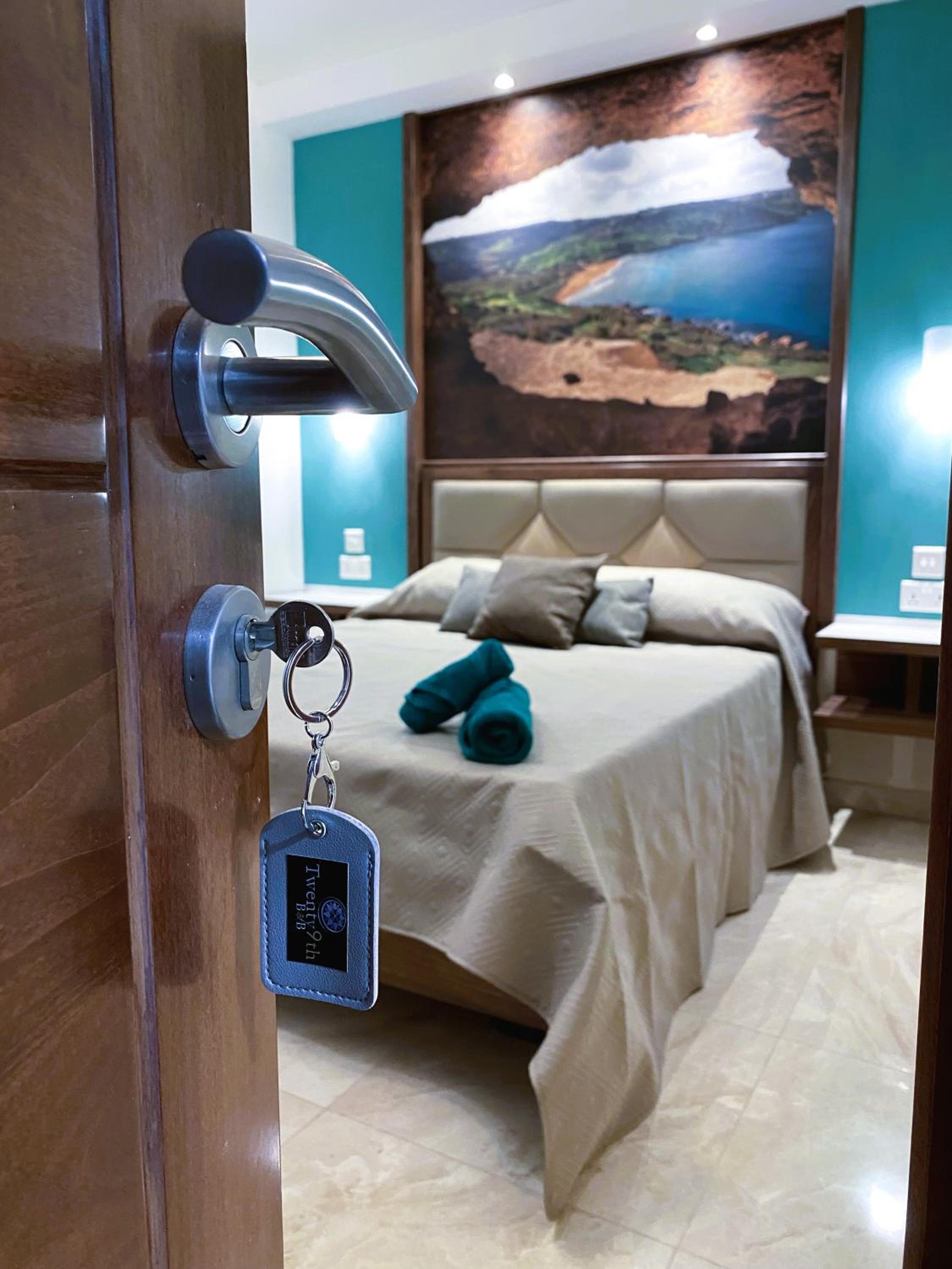 Double Room - Photo 5