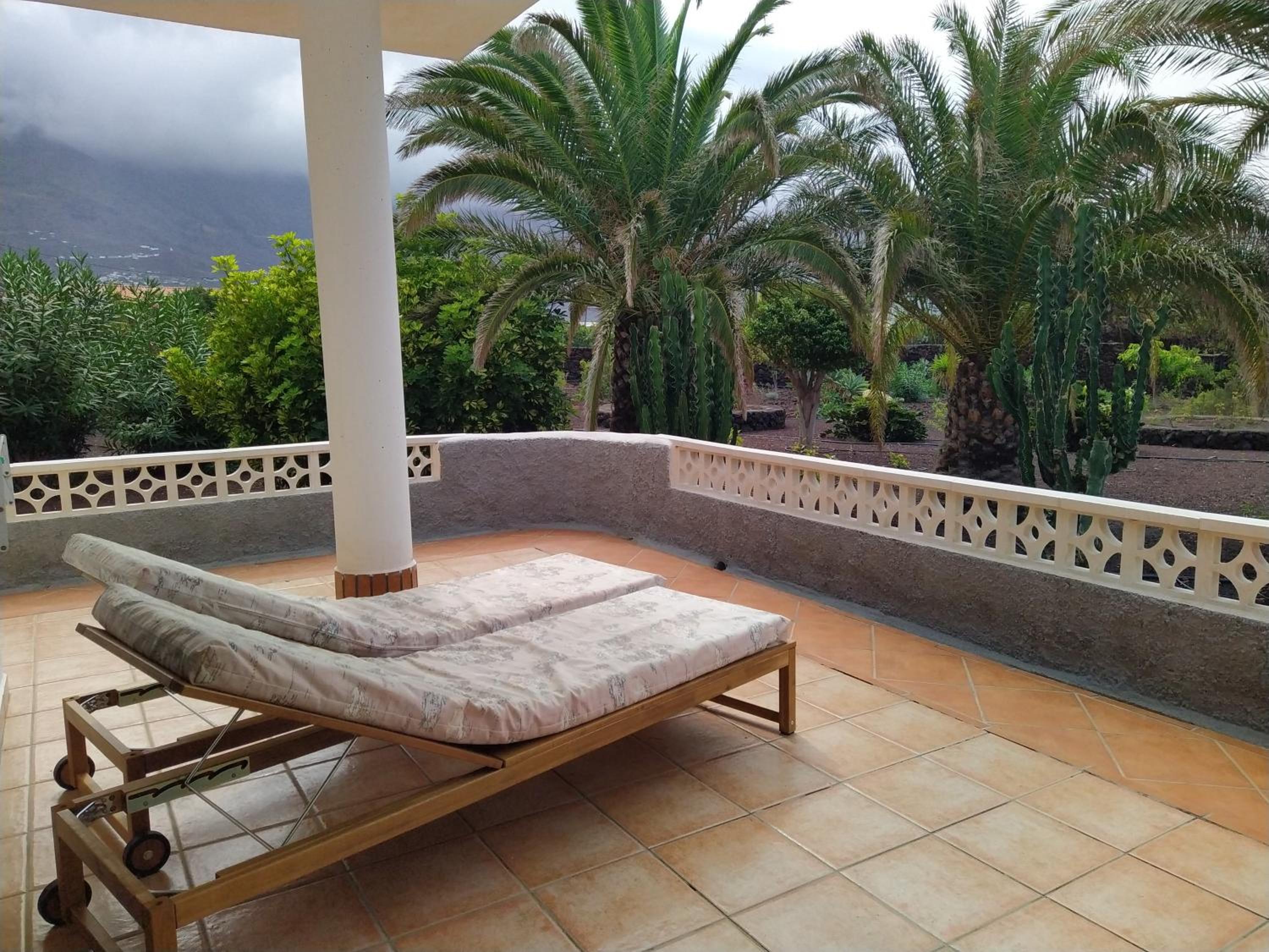 Apartment with Garden View photo 3