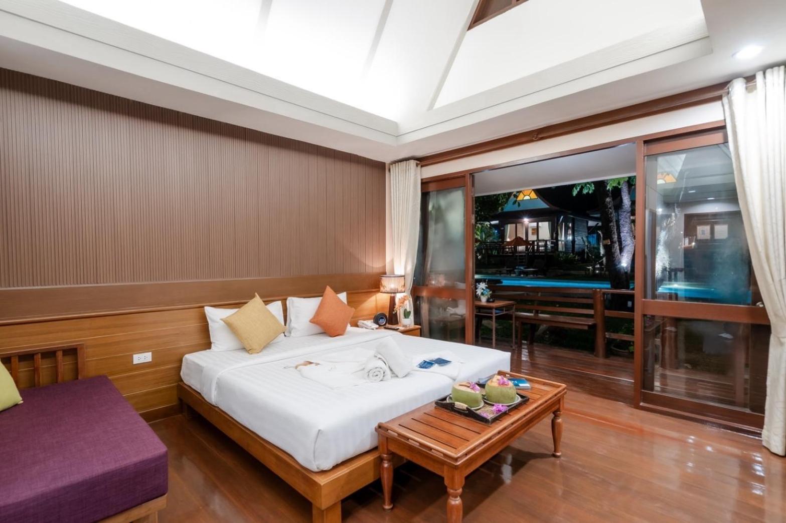 Family Suite Pool Access photo 3