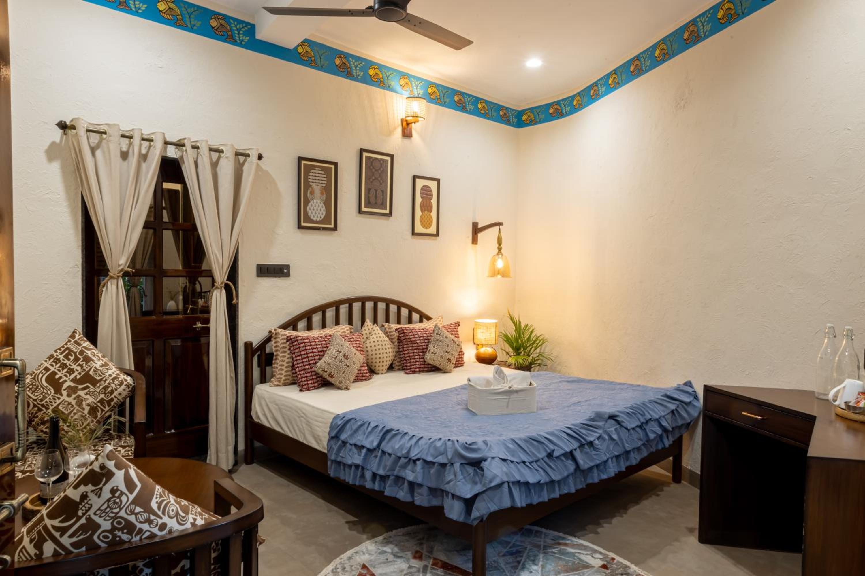 Standard Queen Room