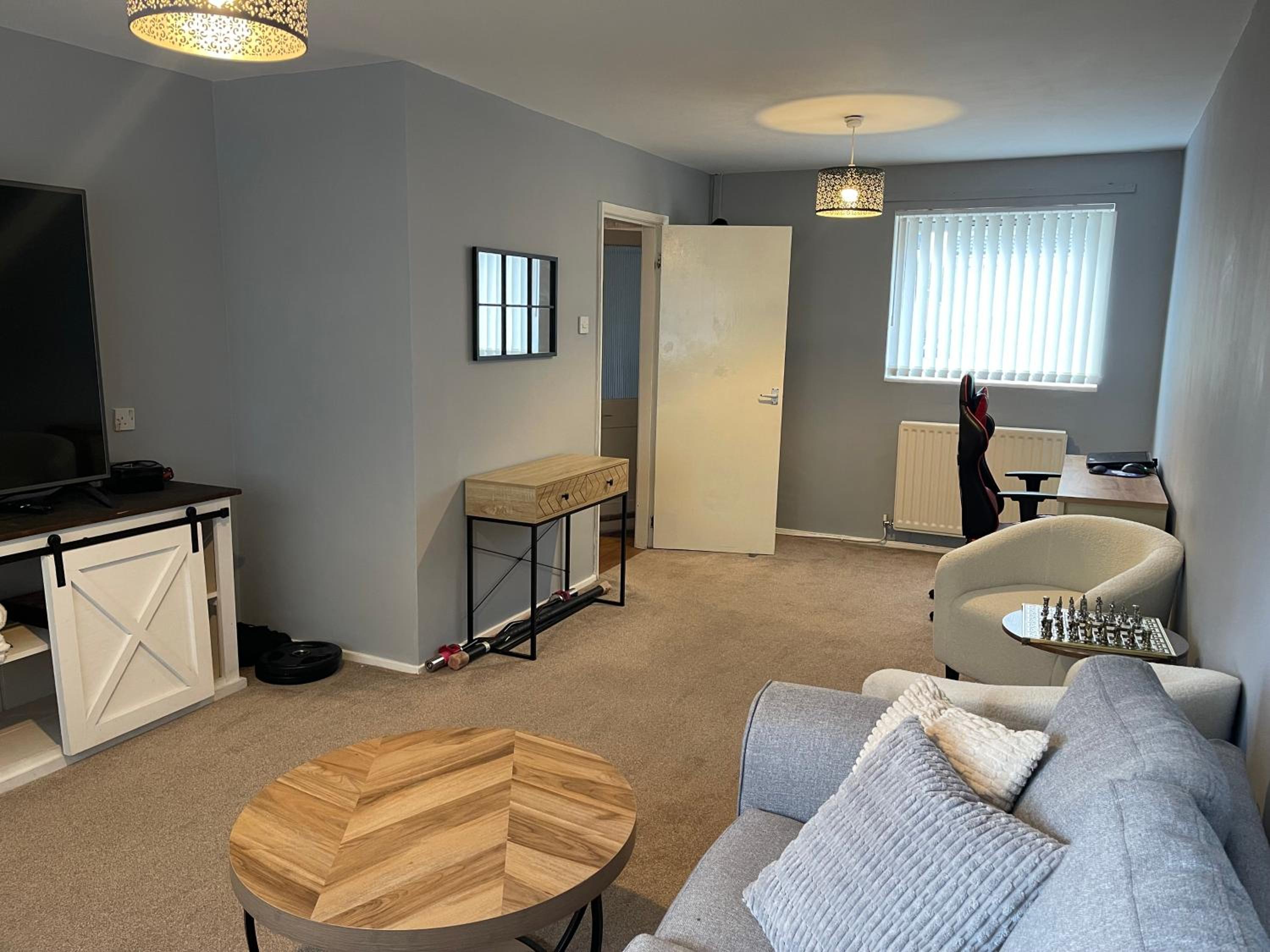Three-Bedroom House photo 3
