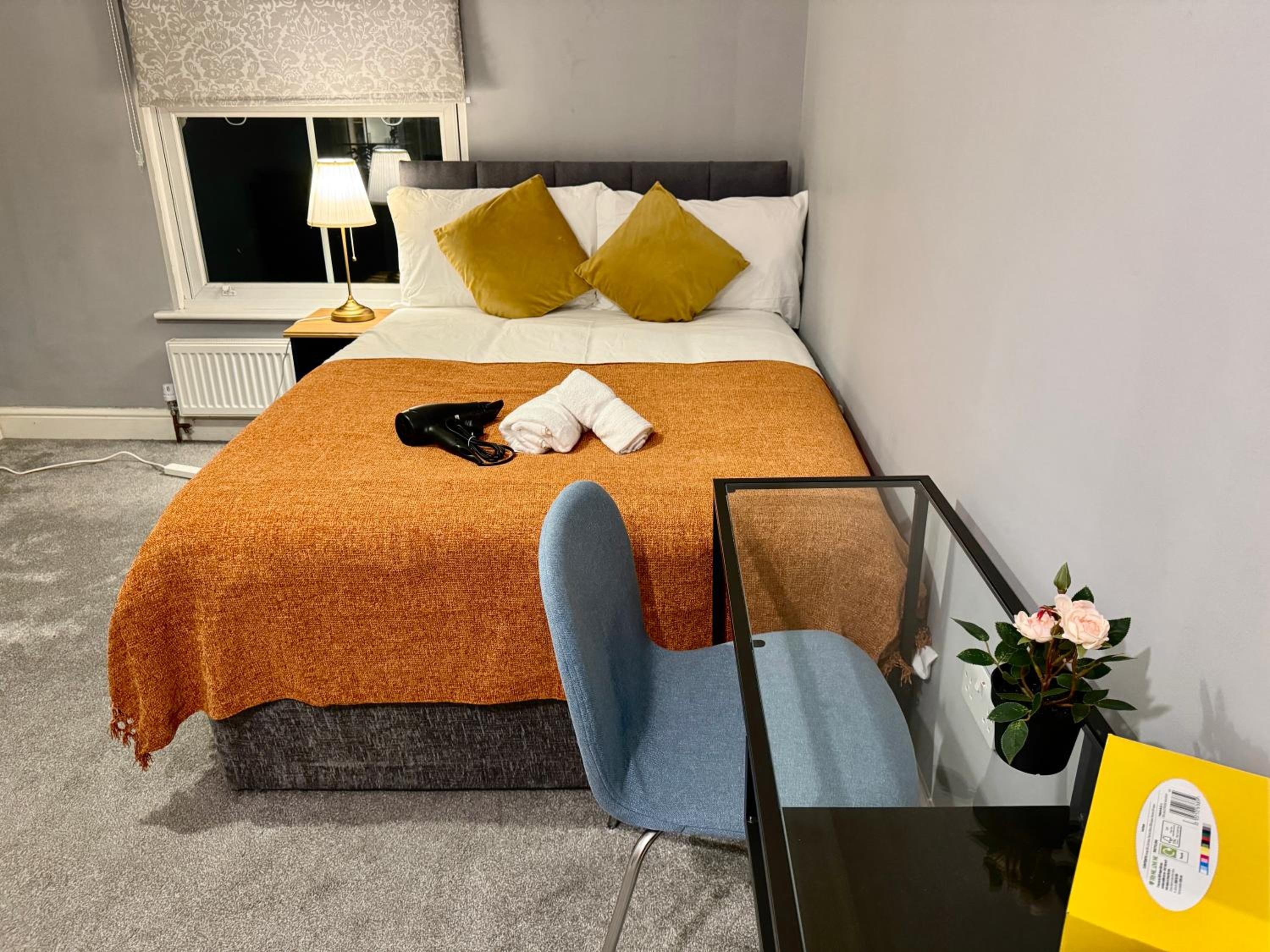 Quadruple Room with Private Bathroom photo 1