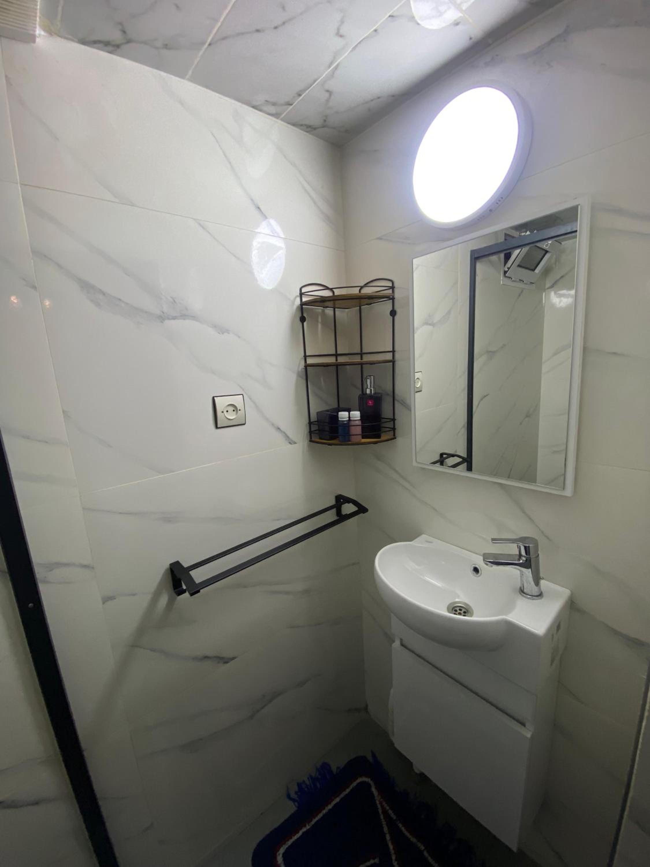 Comfort Triple Room with Shower - Photo 7