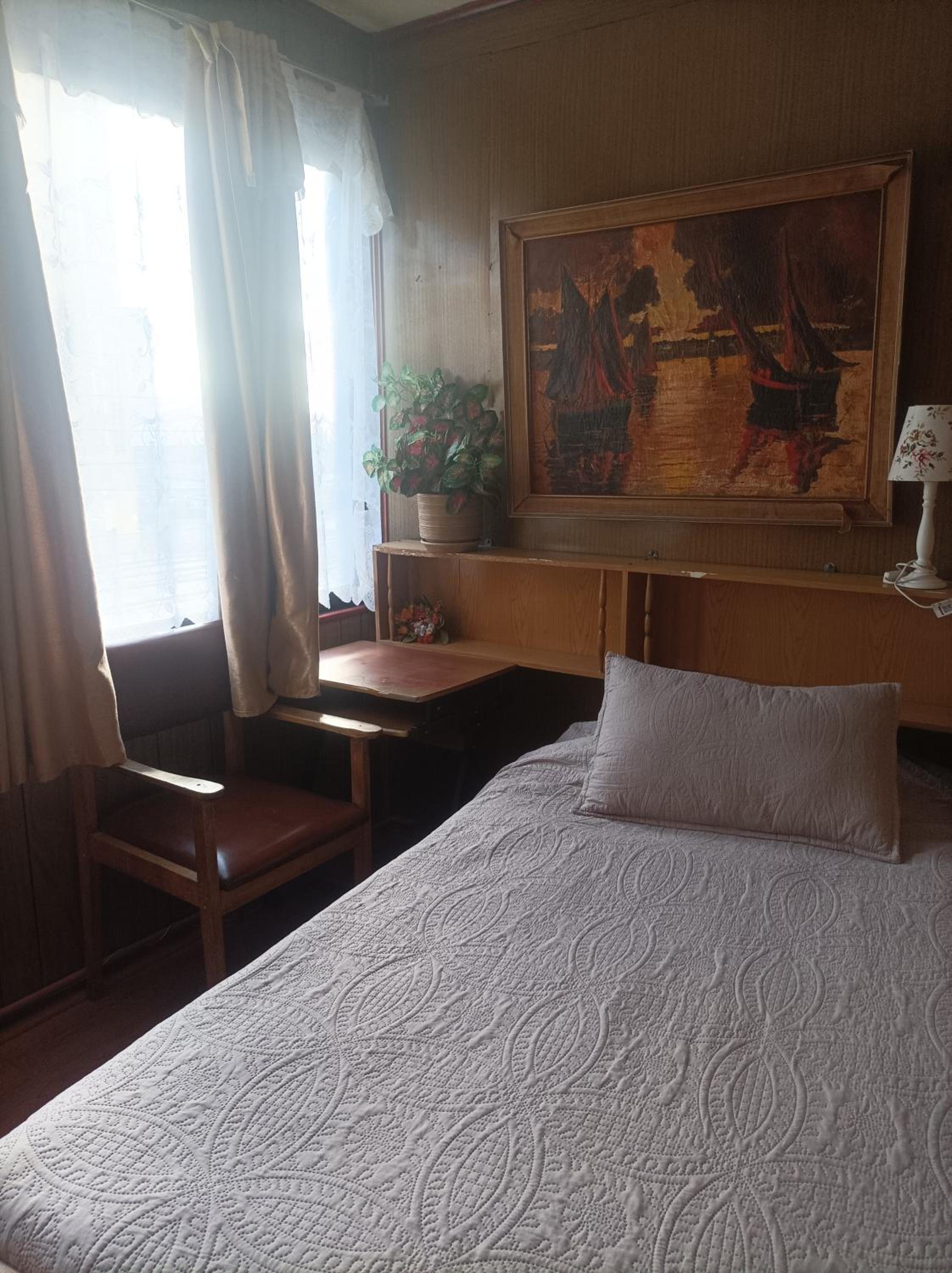 Standard Single Room with Shared Bathroom photo 1