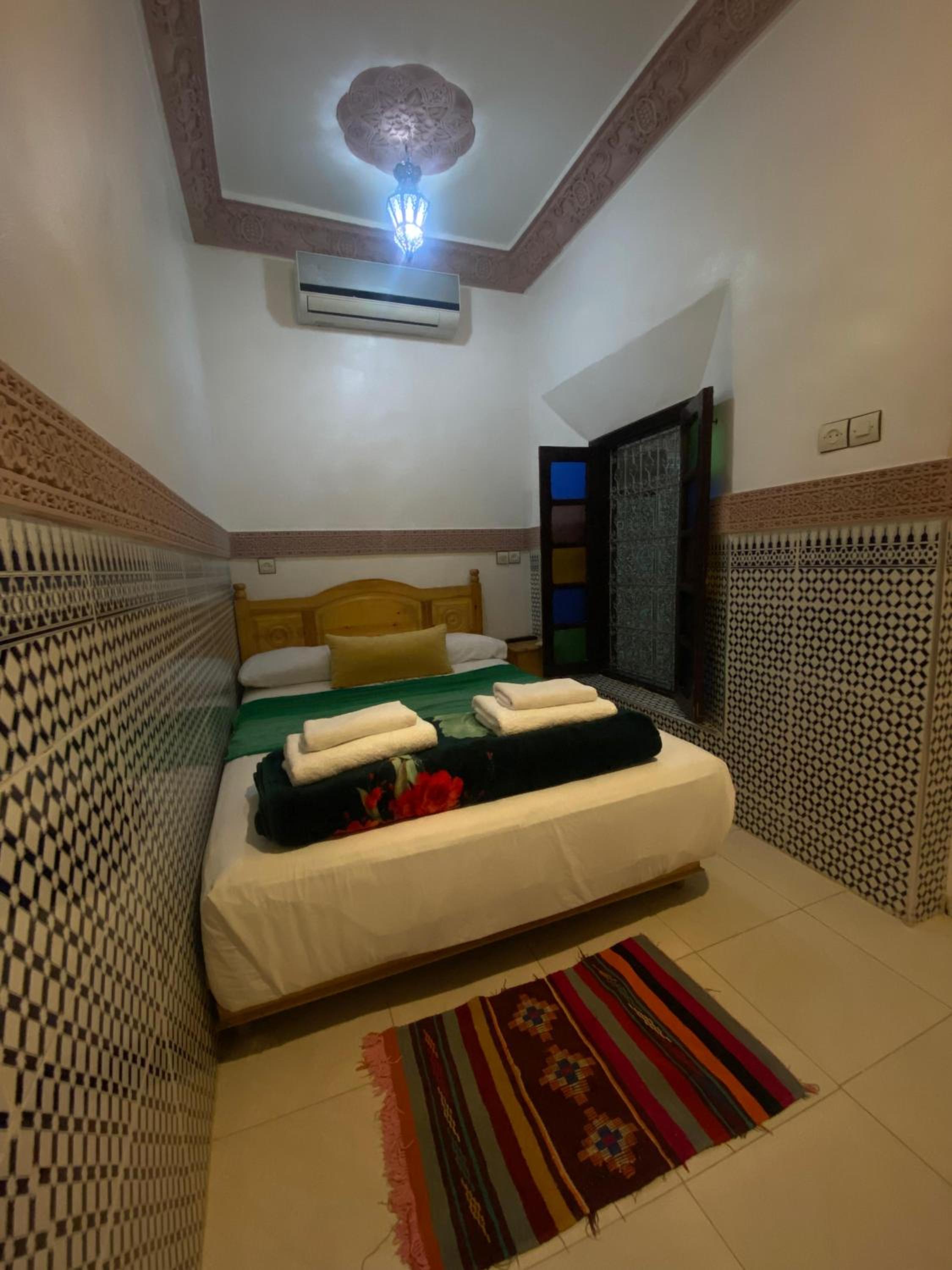 Budget Double Room - Photo 5