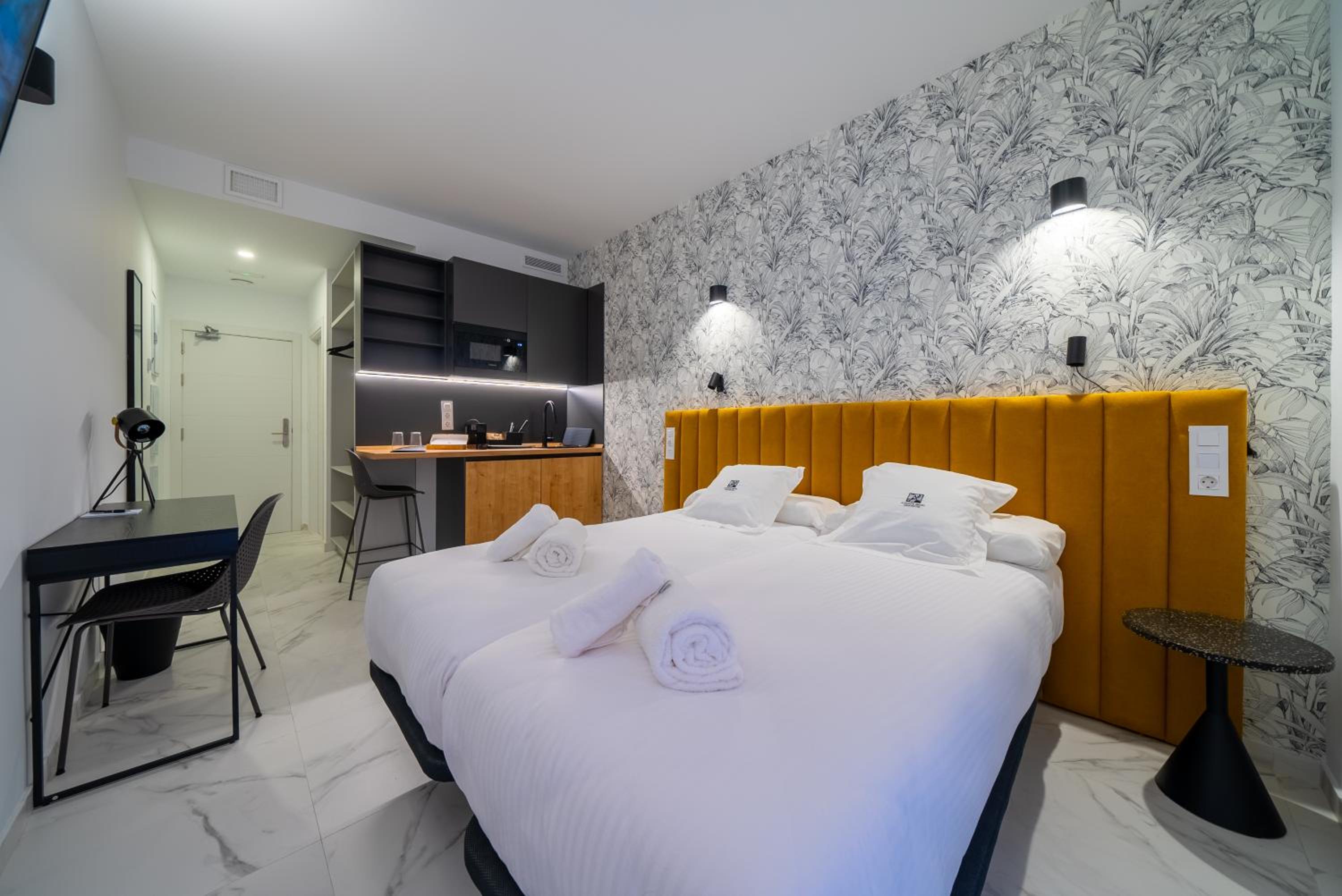 Habitación Doble Estándar o con Dos Camas Individuales.