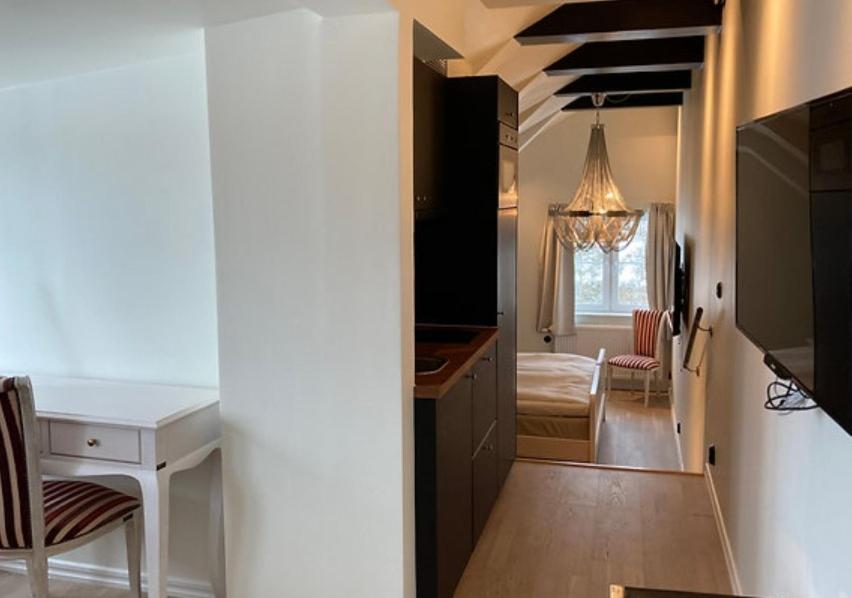 Suite - Photo 3