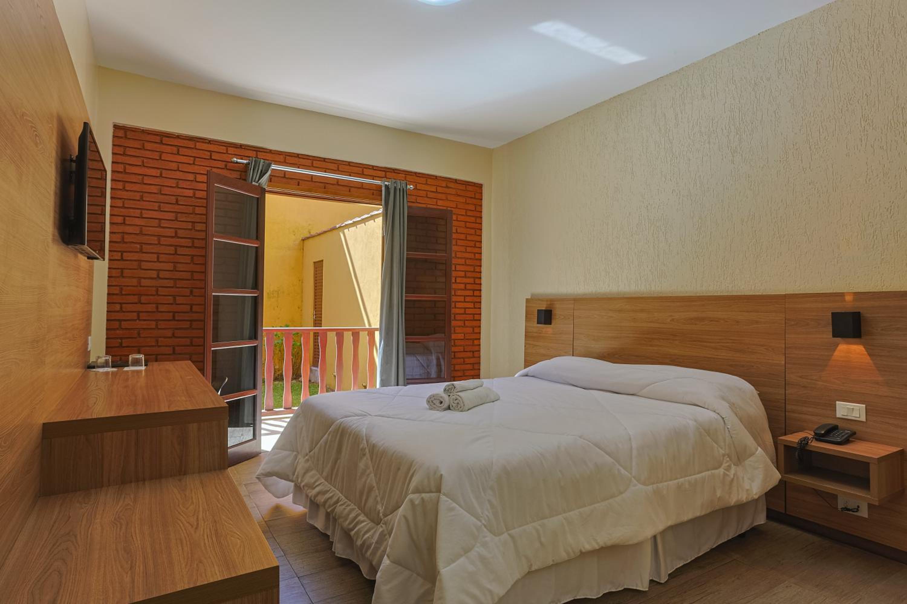 Deluxe Room - Photo 1