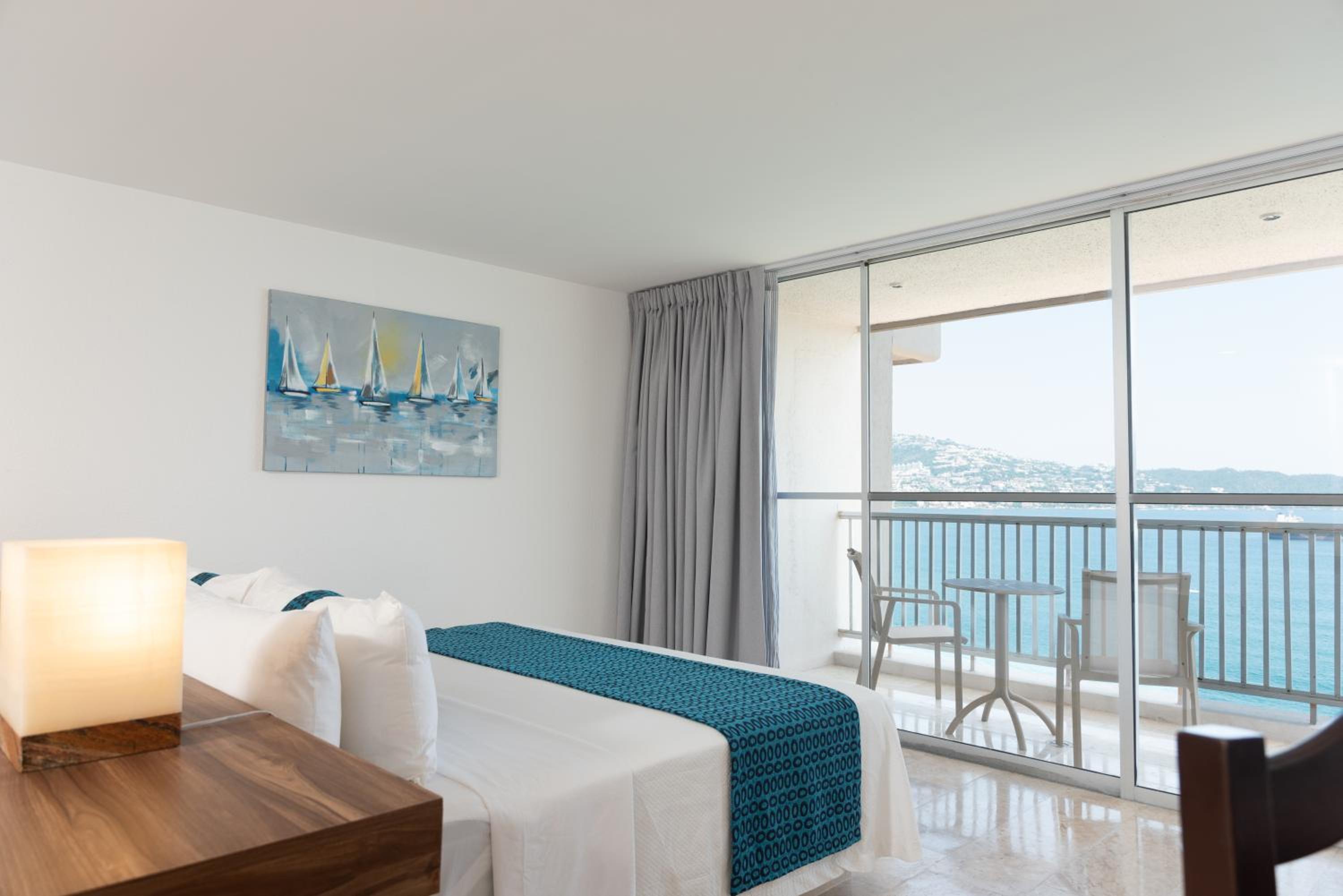 King Suite - Photo 13