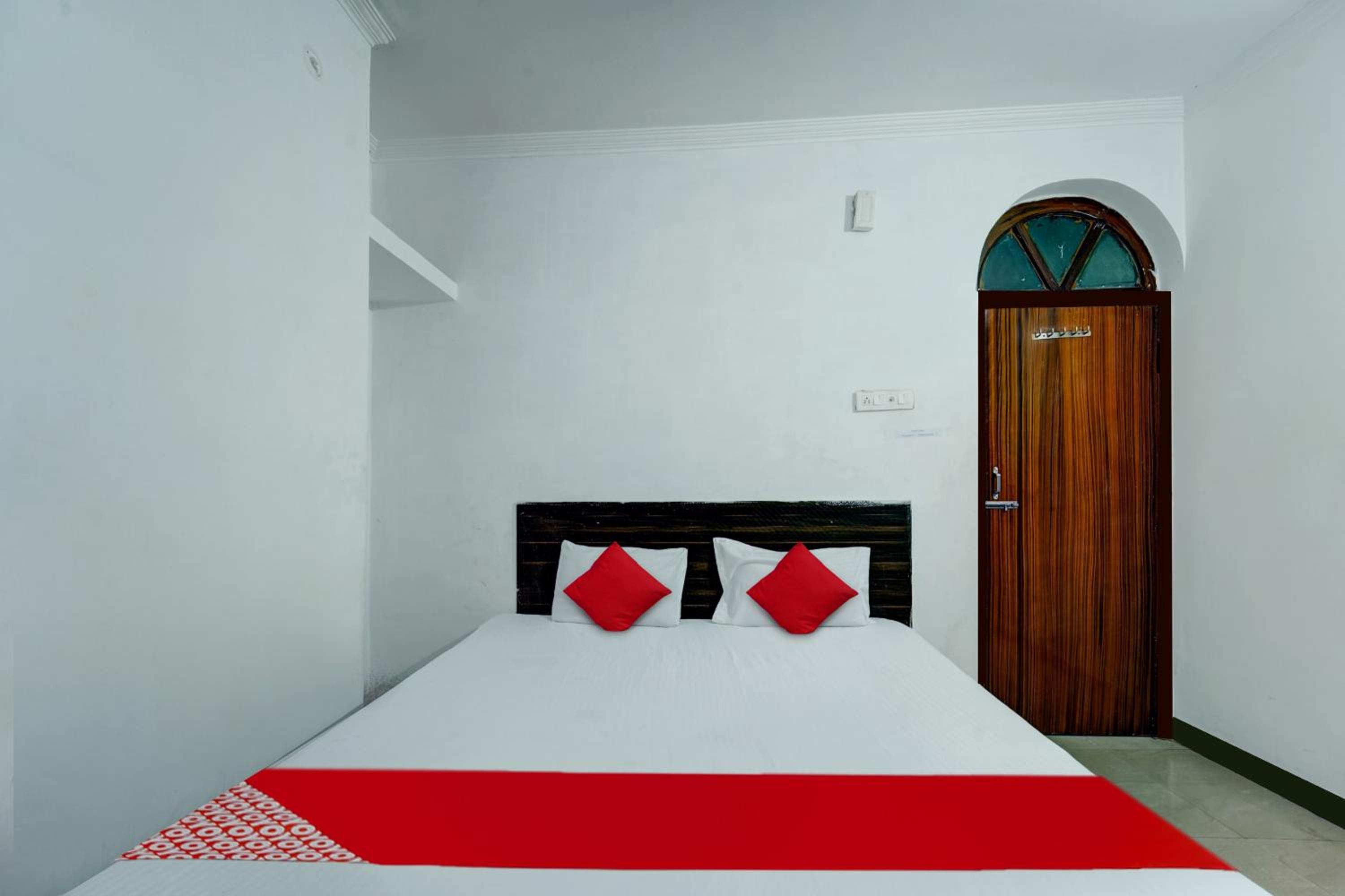 Standard Double Room photo 3