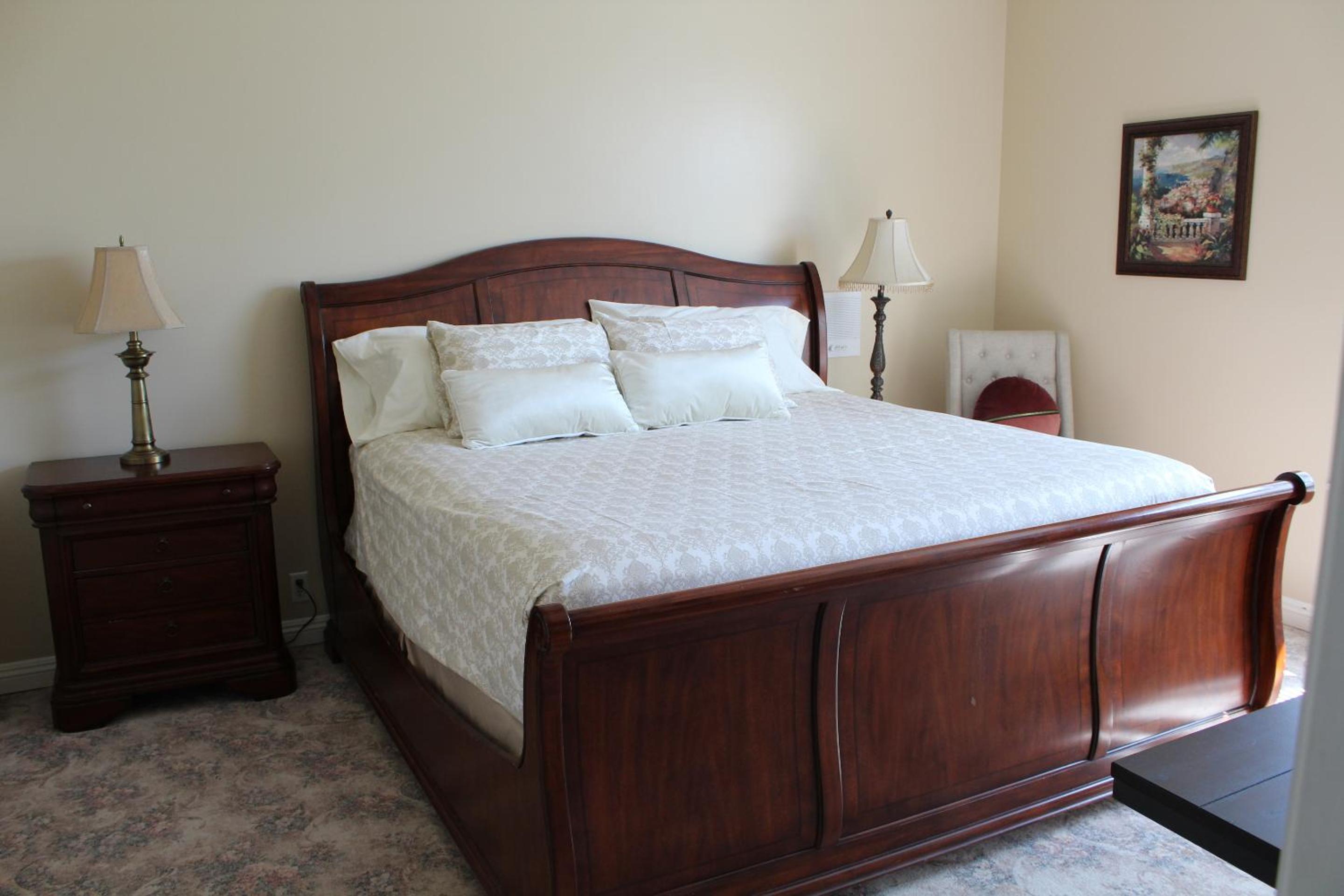 Deluxe King Room - Photo 1