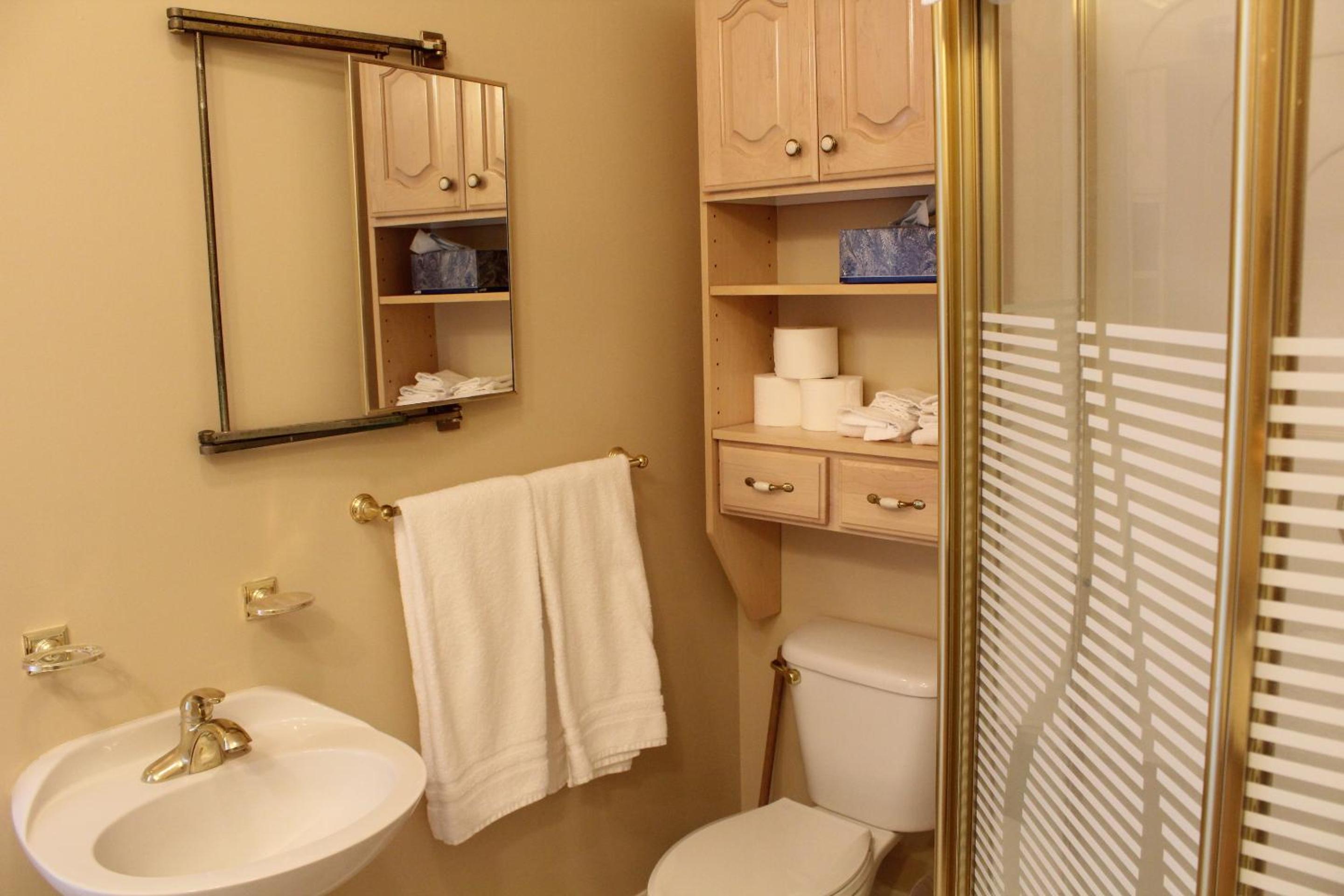 Deluxe King Room - Photo 3