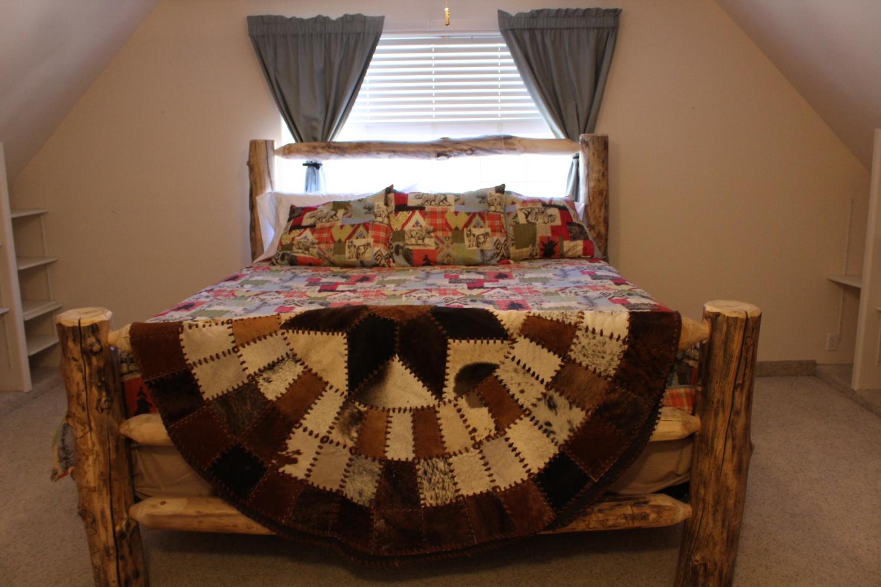 One-Bedroom Apartment - Photo 8