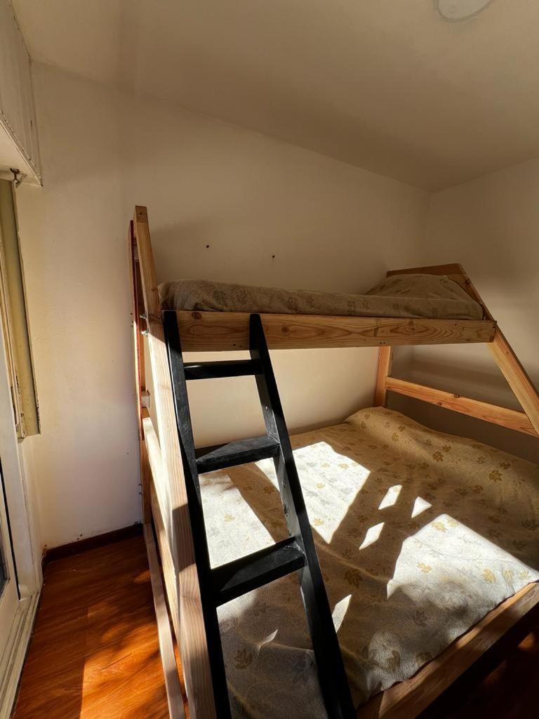 Economy Triple Room with Shared Bathroom photo 1