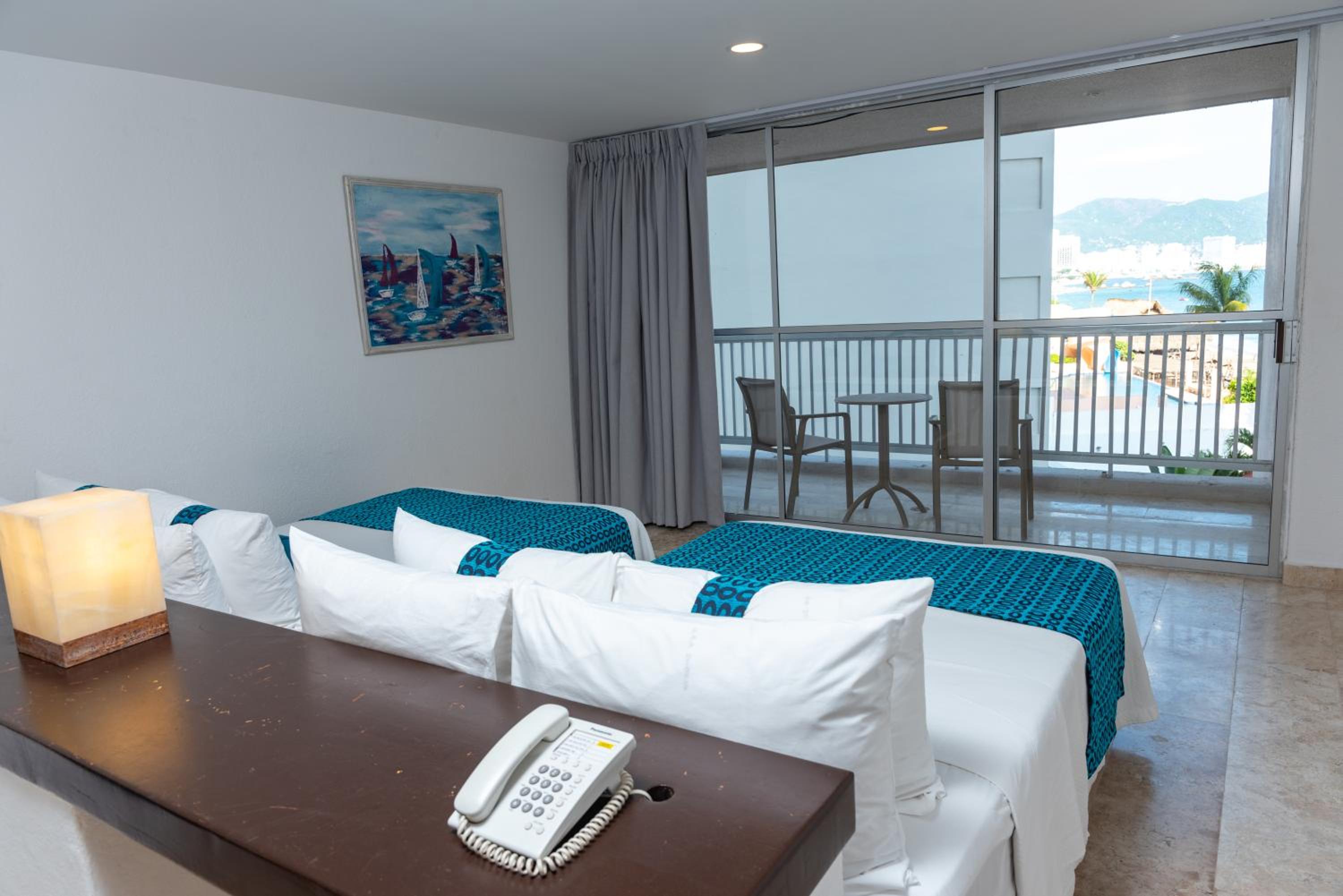  Suite with Two Double Beds - Photo 11