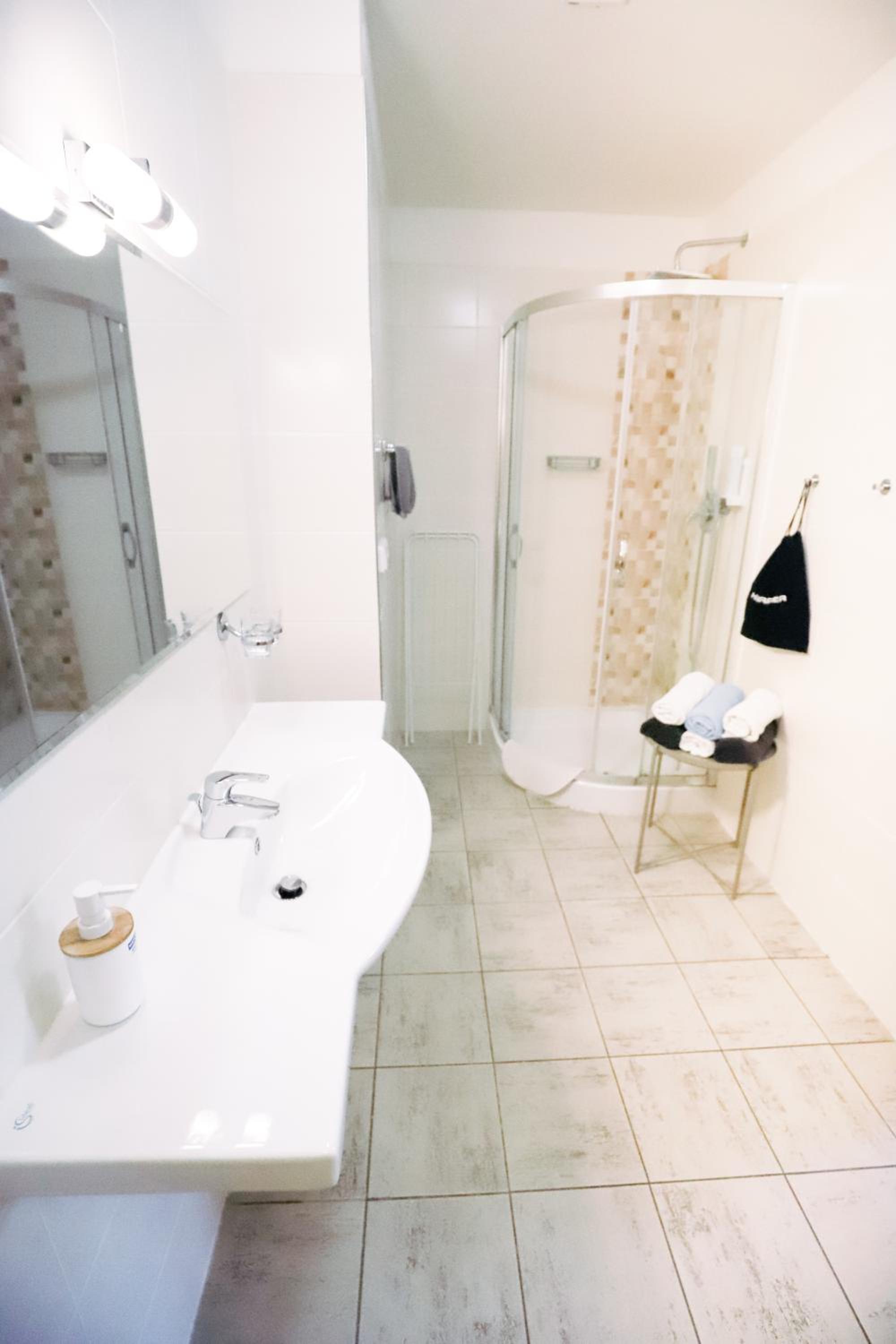 Triple Room - Photo 7
