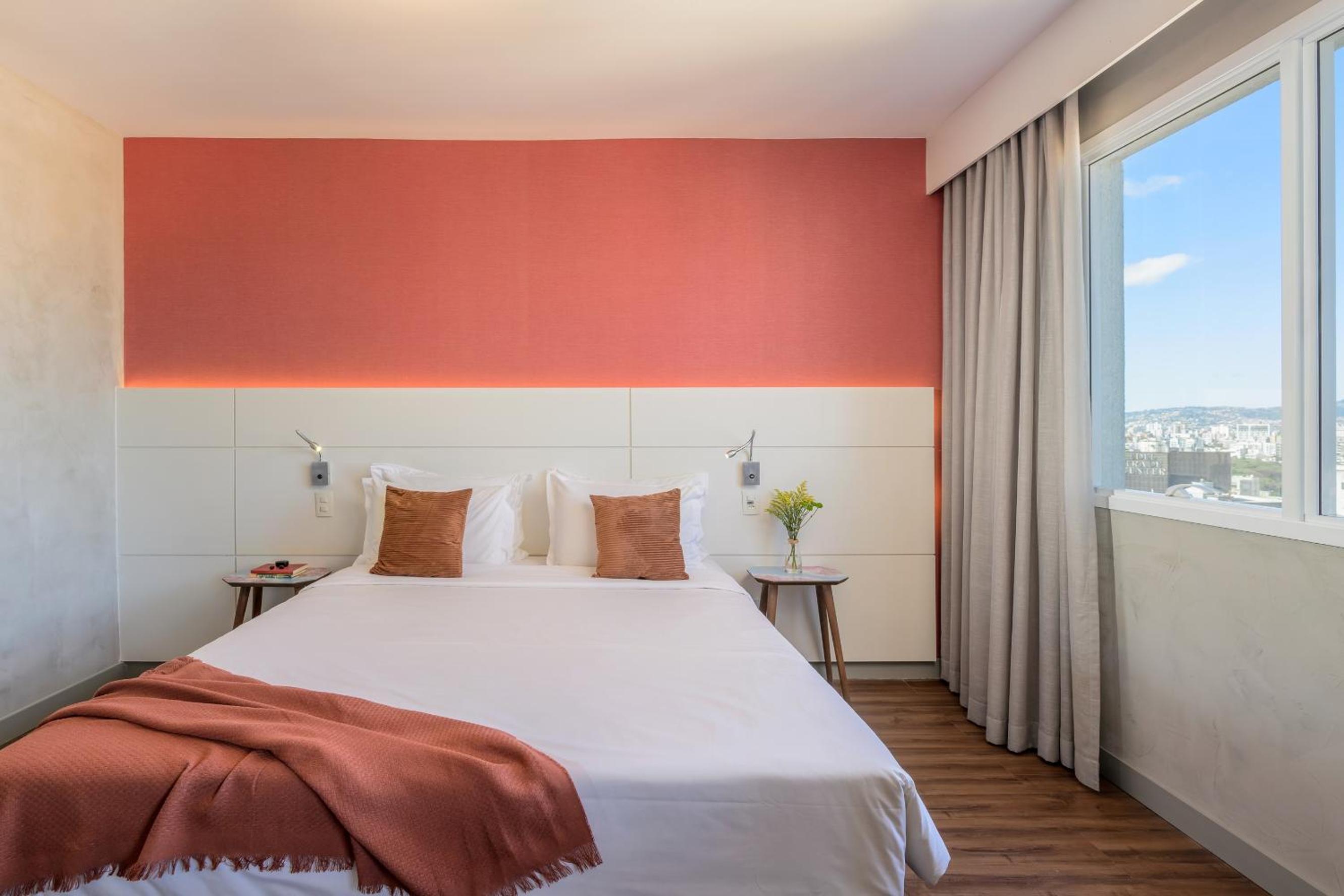 Luxury Superior Quadruple - 1 Queen Bed and 2 Single Beds