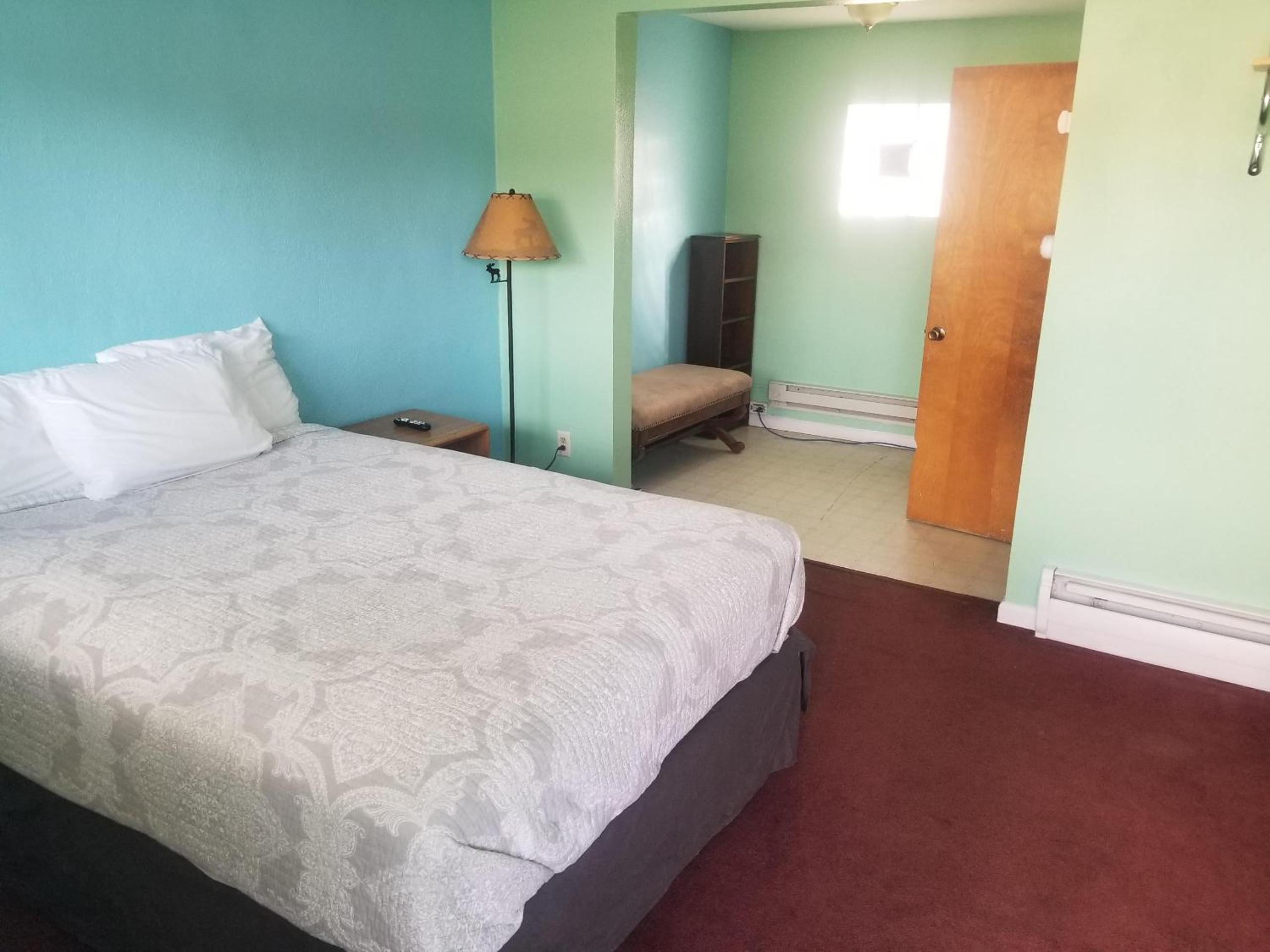 Budget Double Room photo 2