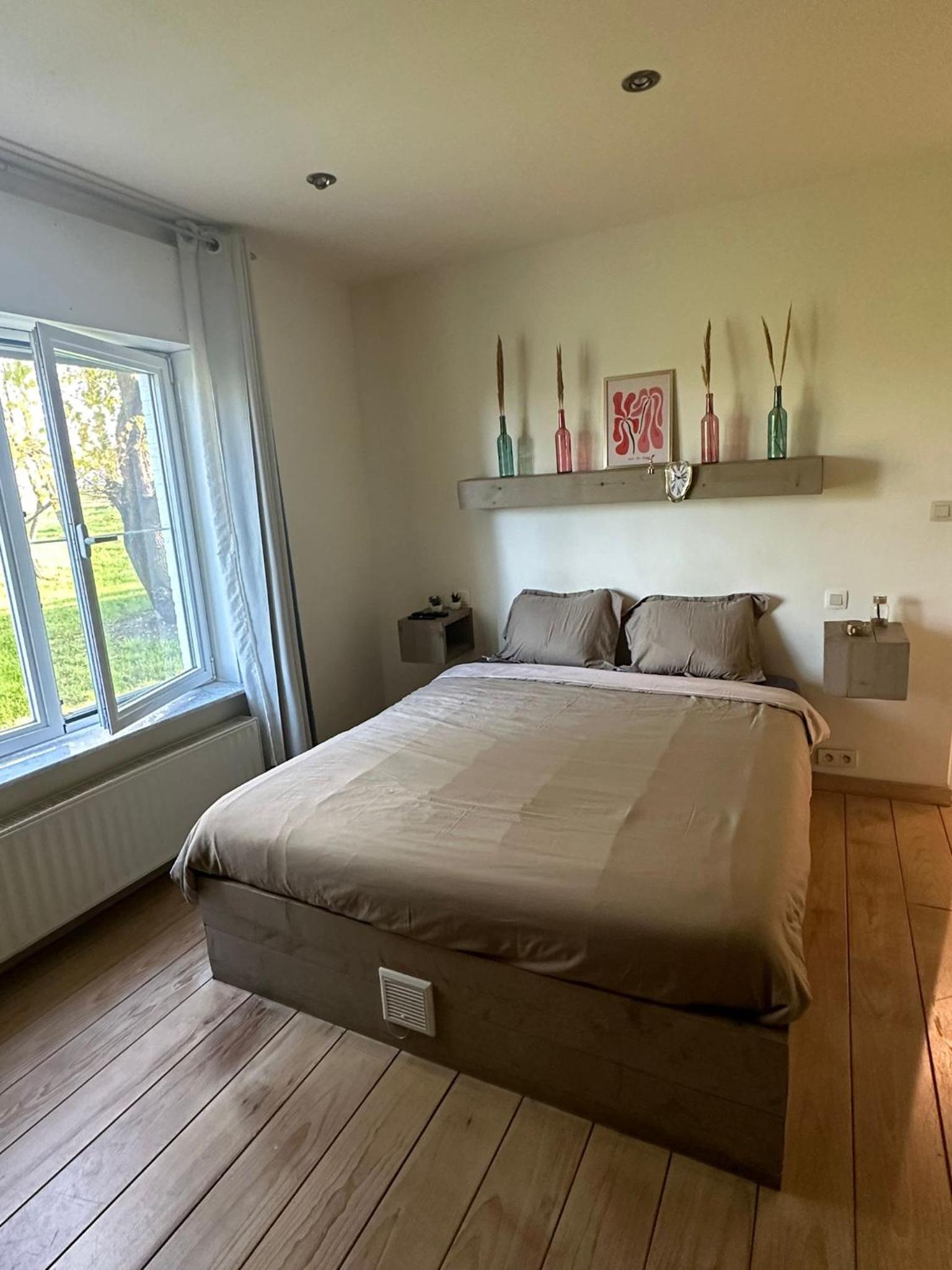 Queen Room with Garden View