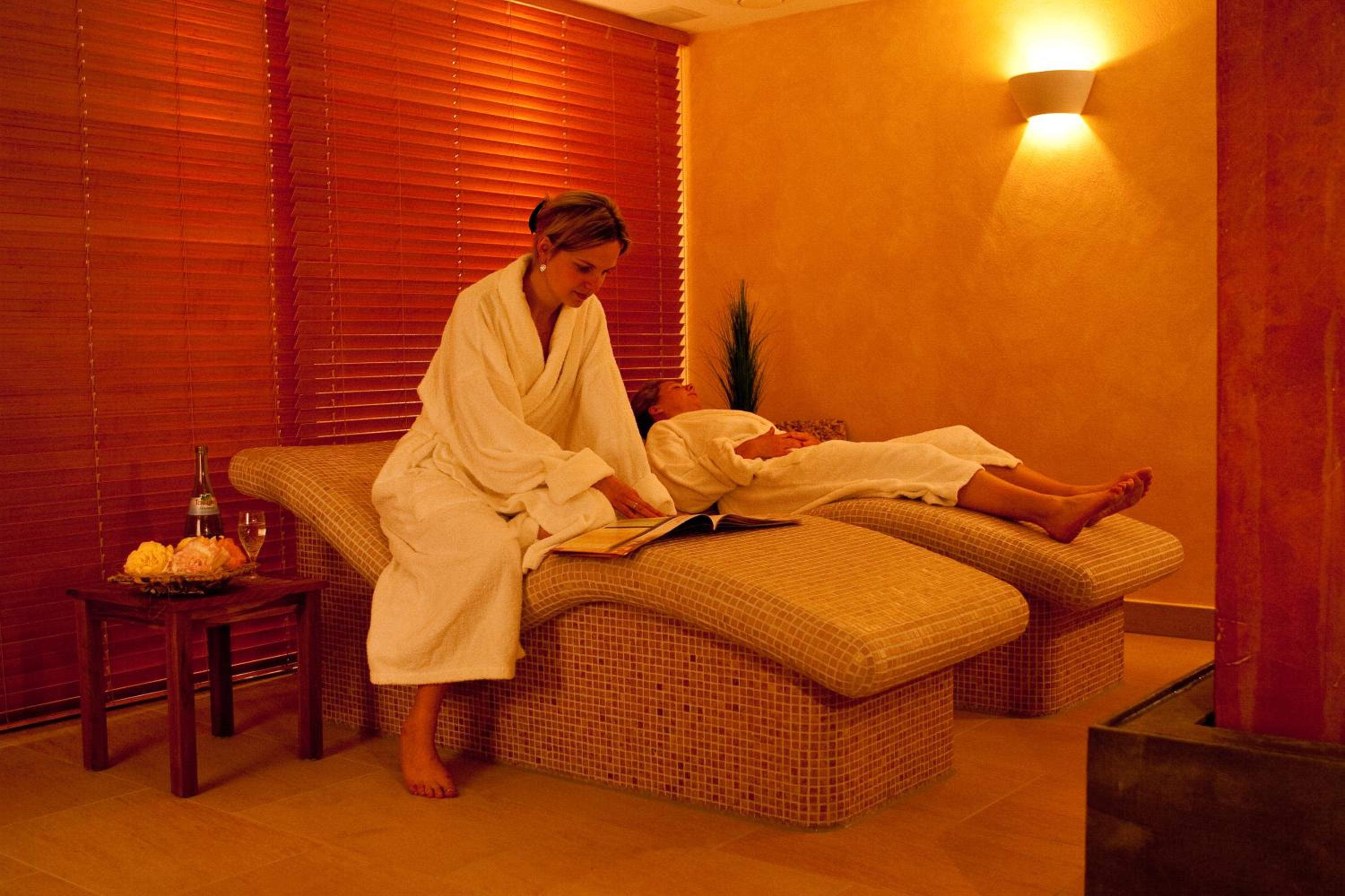 Comfort Room - Photo 2