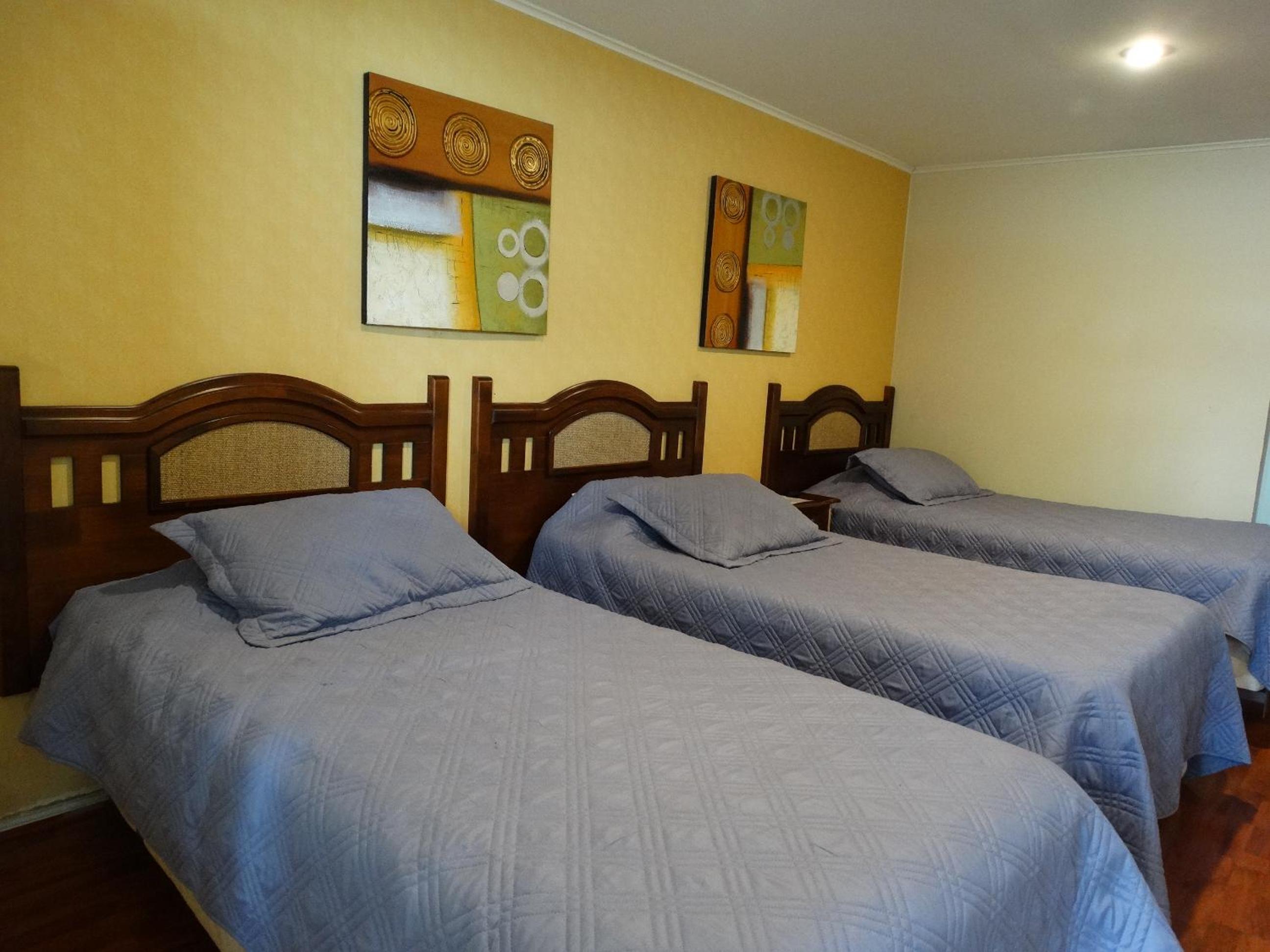 Triple Room with Private Bathroom photo 2