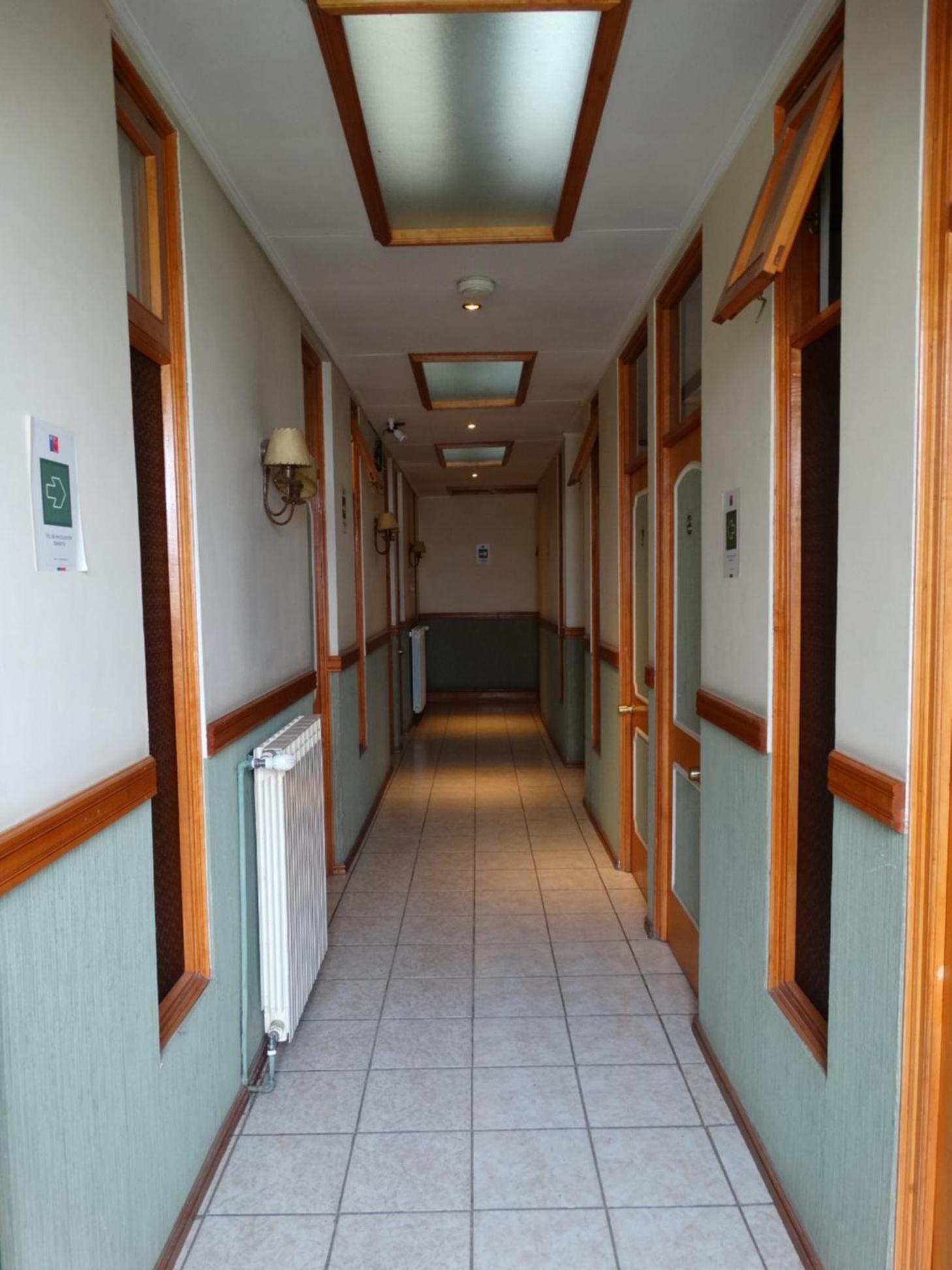 Double Room with Shared Bathroom photo 2