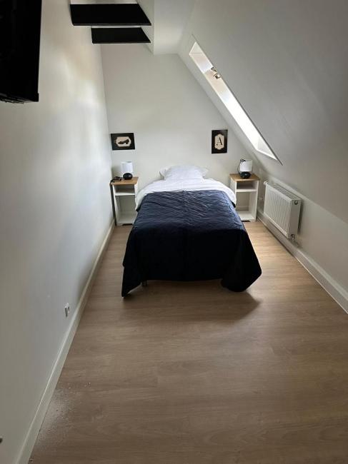 Single Room photo 3