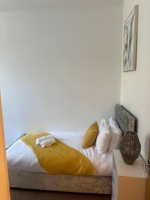 Two-Bedroom Apartment photo 2