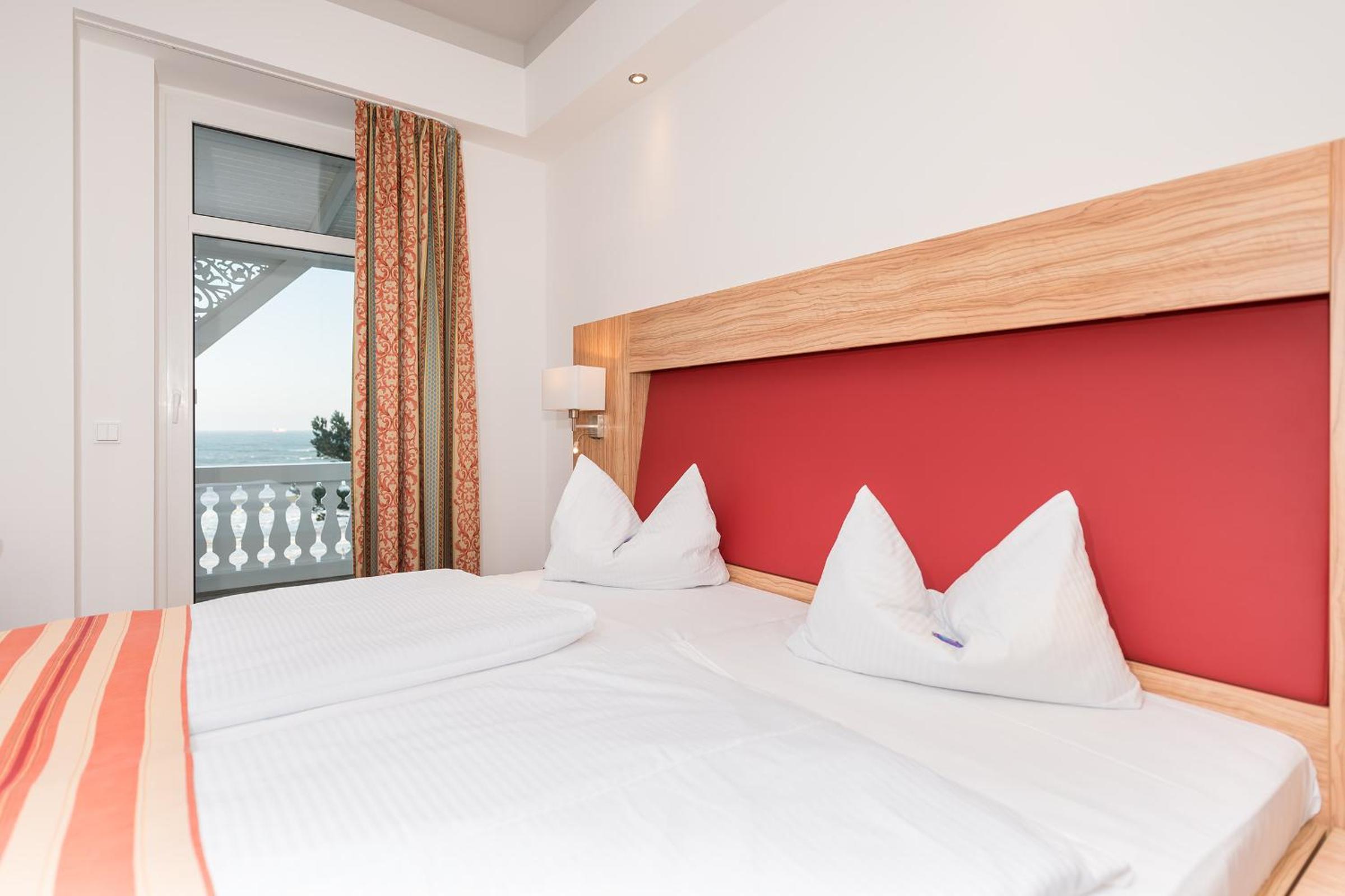 Double Room with Balcony and Sea View photo 2