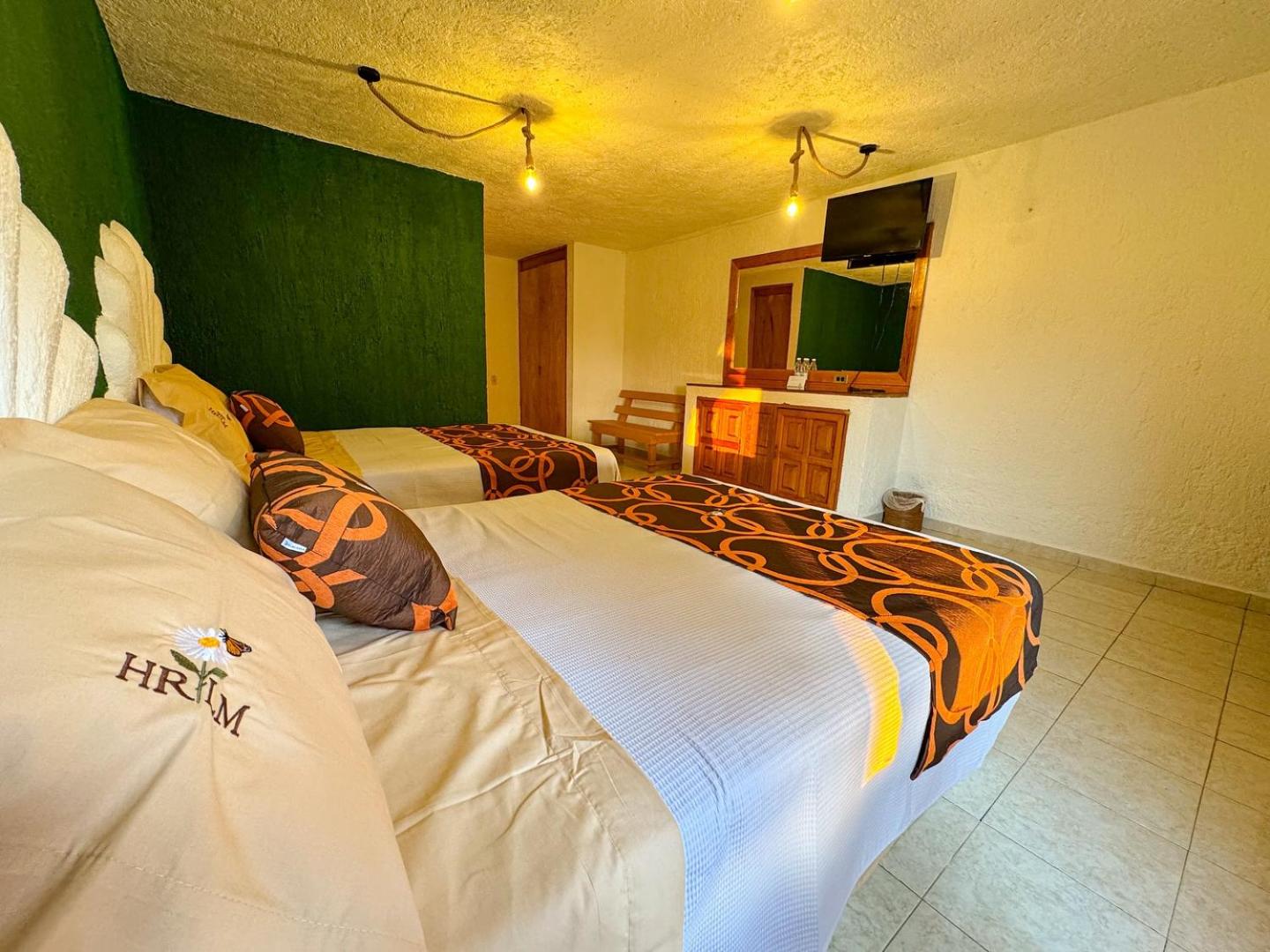 Double Room with Two Double Beds - Photo 1