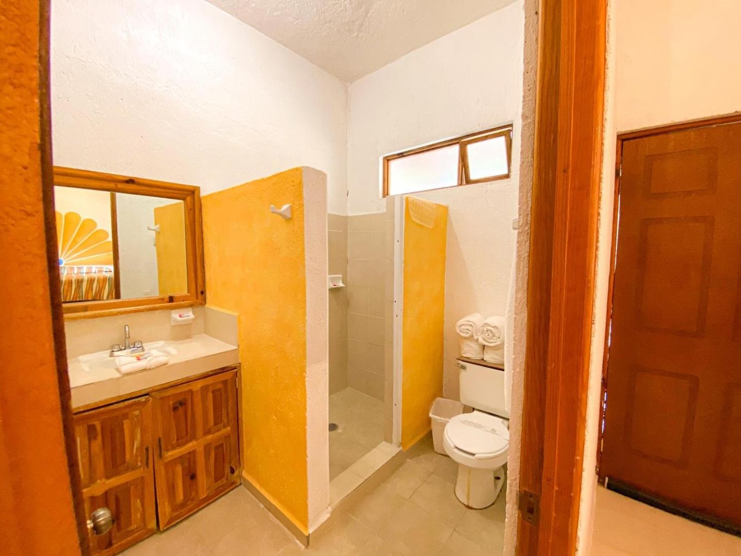 Double Room with Two Double Beds - Photo 4
