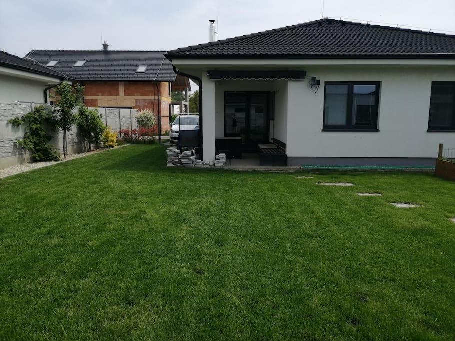 Two-Bedroom House photo 3