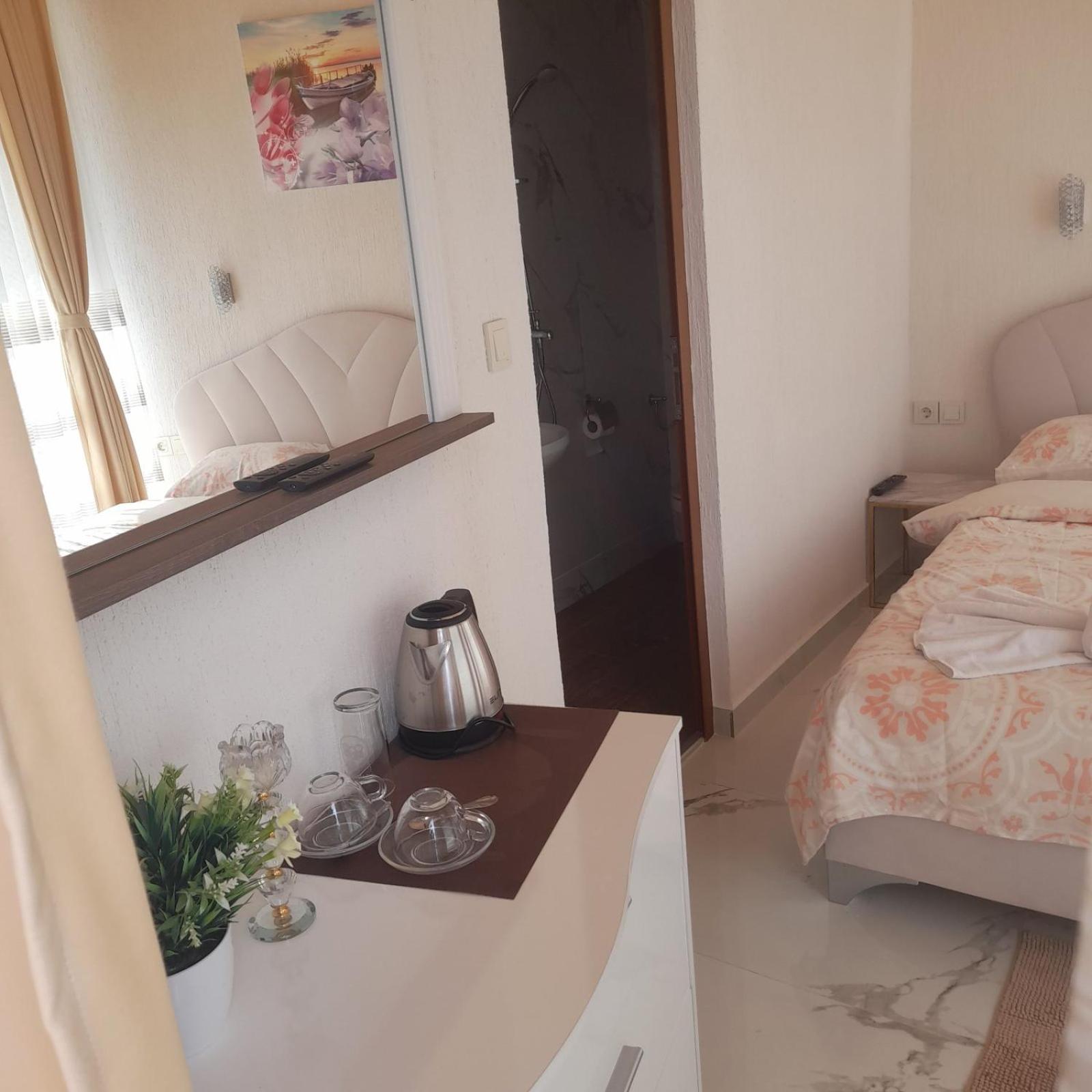 Budget Double Room photo 2