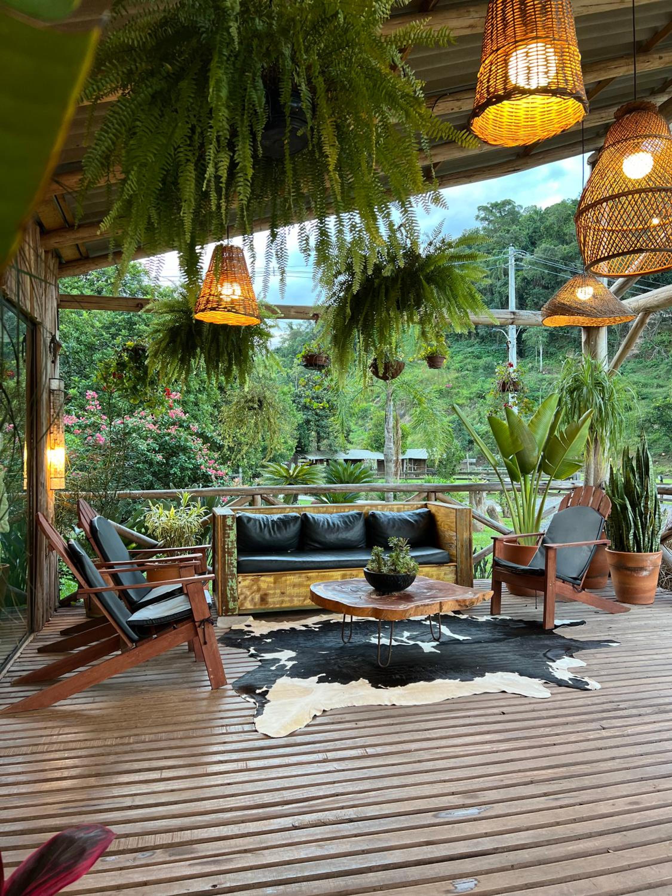 Family Room with Lake View photo 3