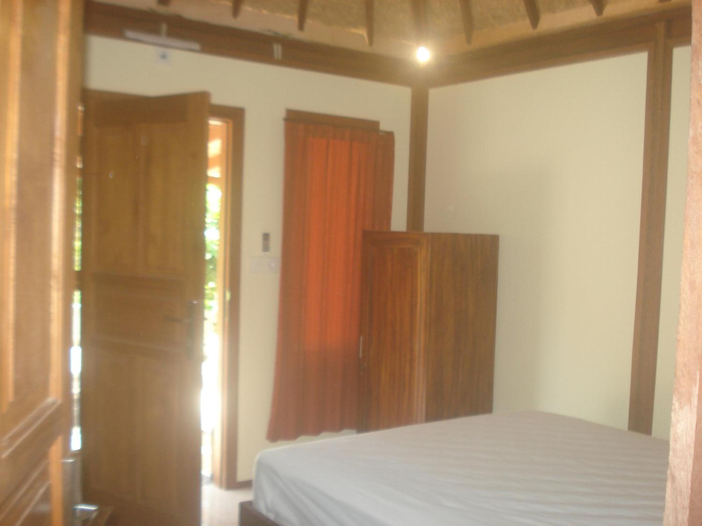 Double Room with Private Bathroom - Photo 3
