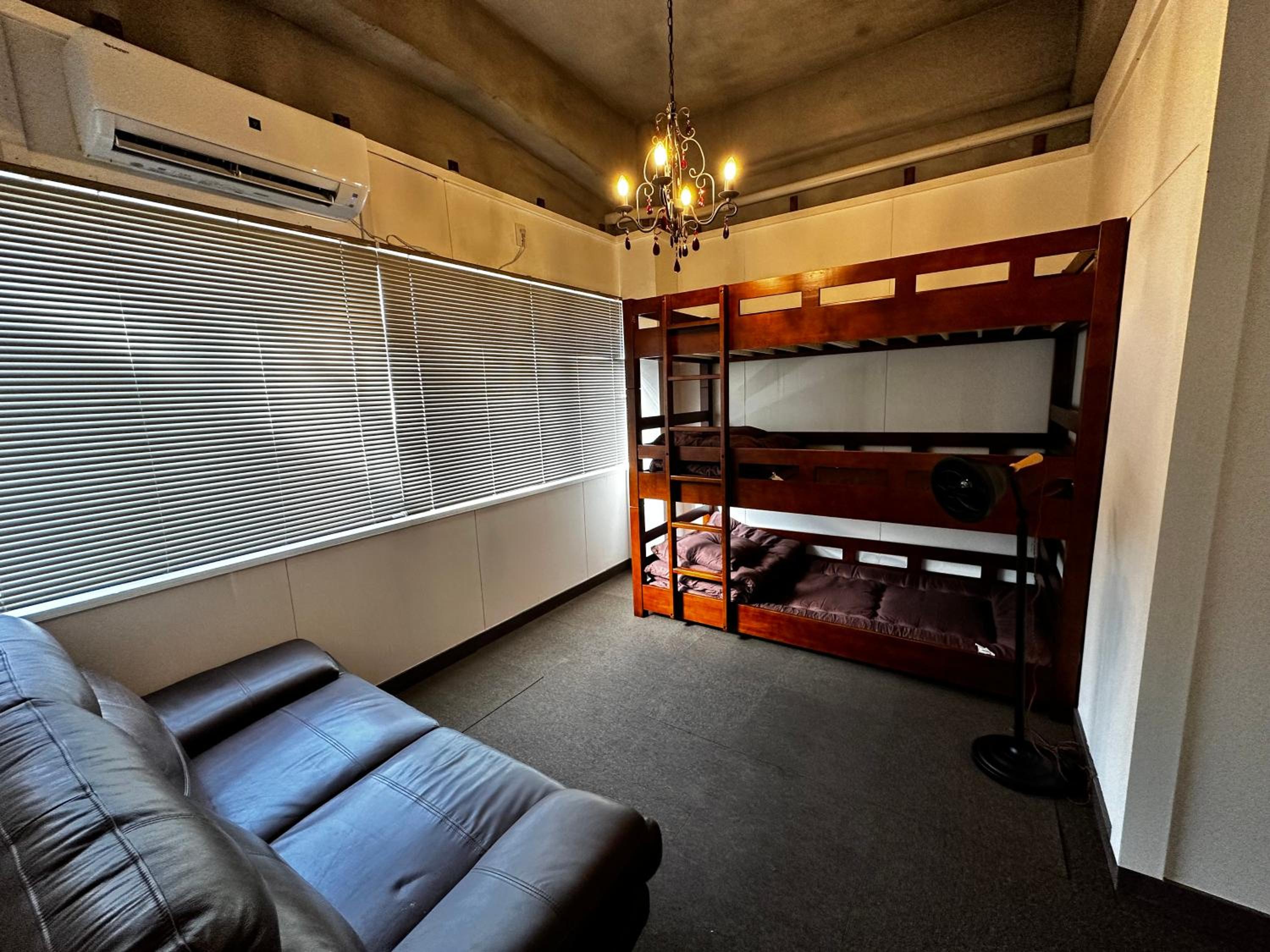 Economy Quadruple Room with Shared Bathroom
