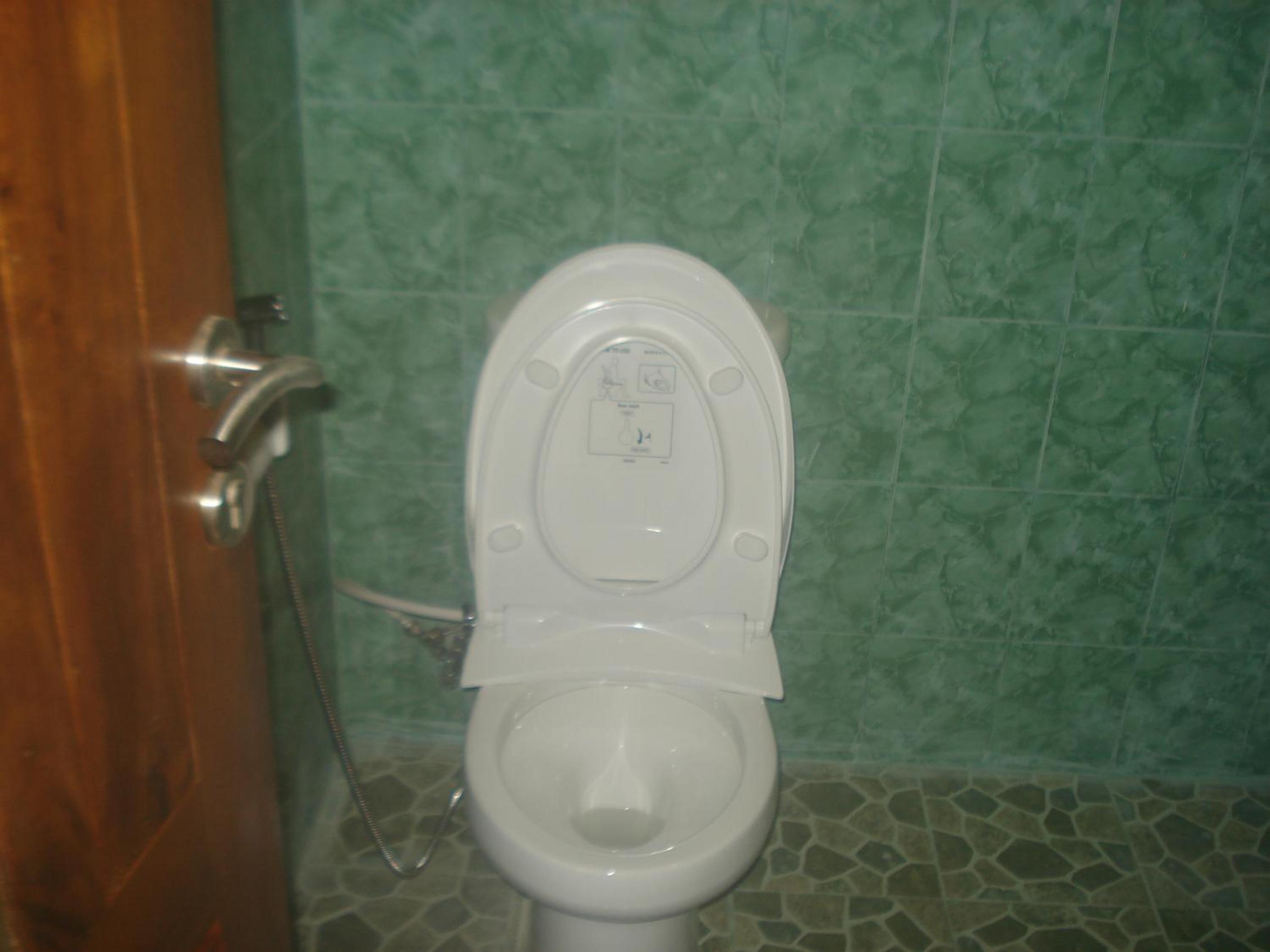 Double Room with Private Bathroom - Photo 2