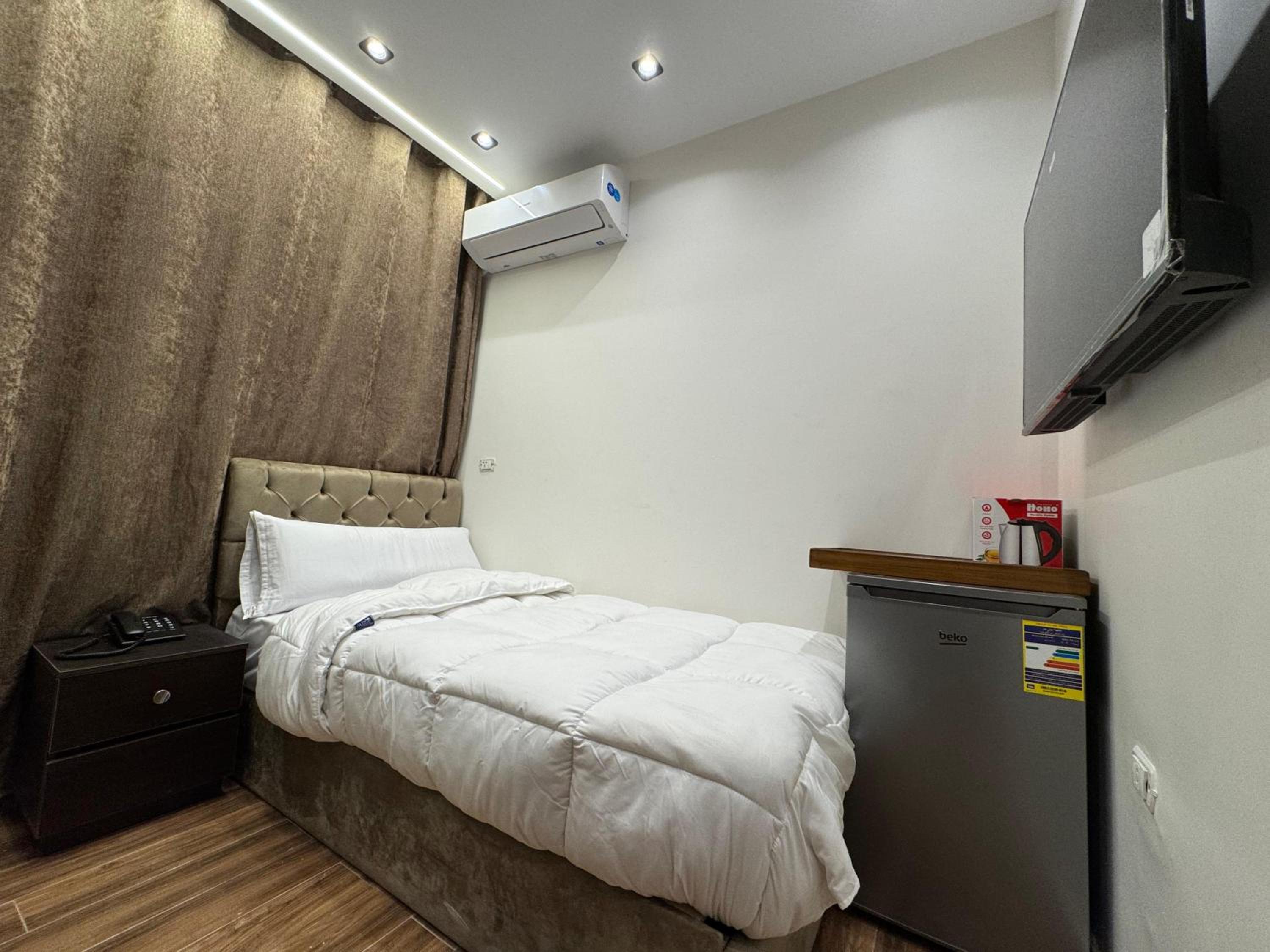 Economy Single Room