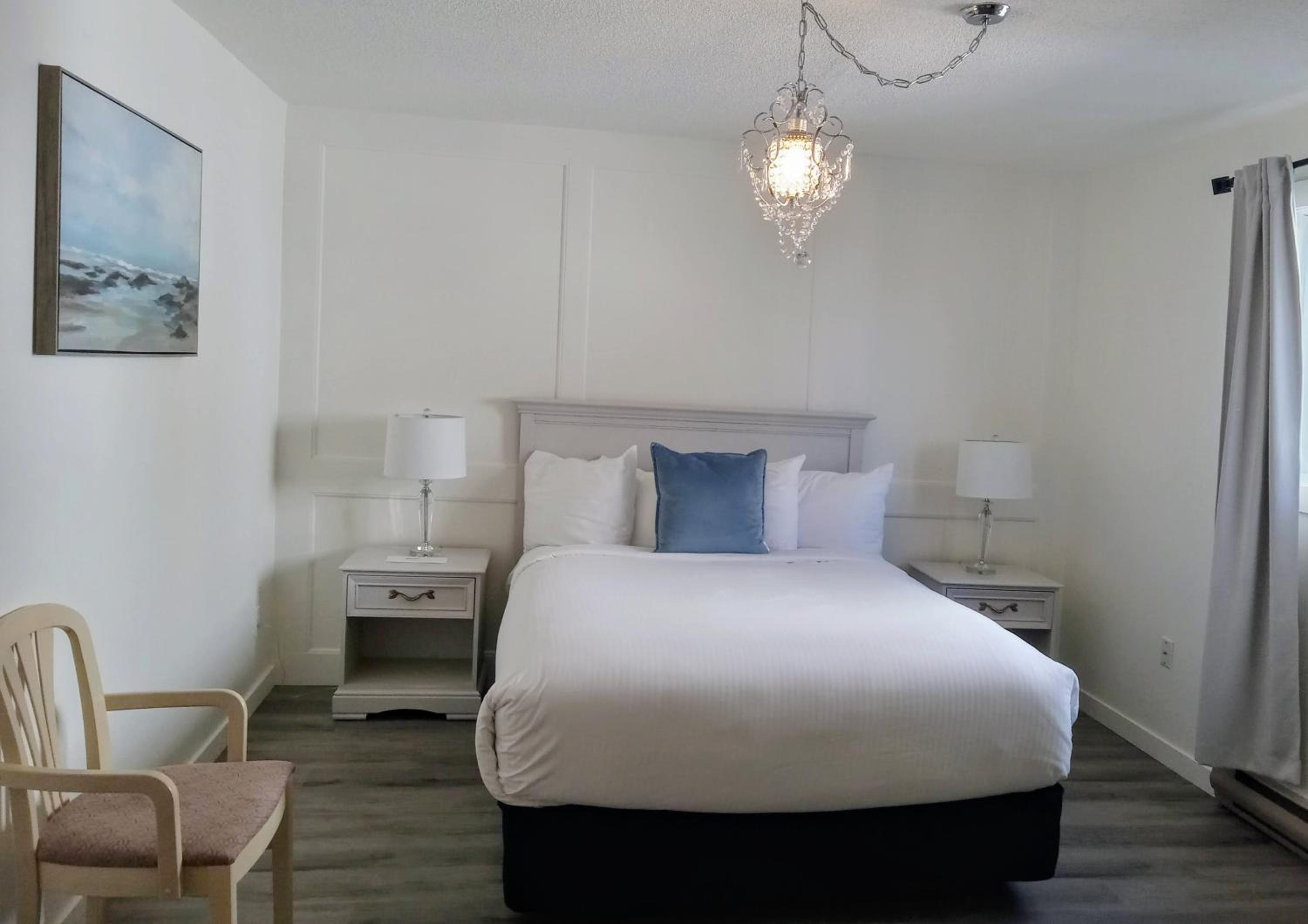 Queen Room photo 1
